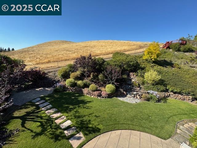 Detail Gallery Image 24 of 29 For 2175 Sky View Ct, Moraga,  CA 94556 - 4 Beds | 3/1 Baths