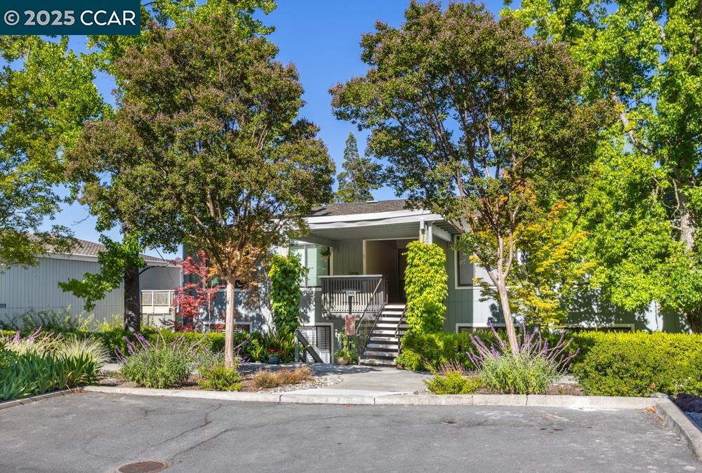 Detail Gallery Image 1 of 29 For 1349 Running Springs Rd #4,  Walnut Creek,  CA 94595 - 2 Beds | 1 Baths