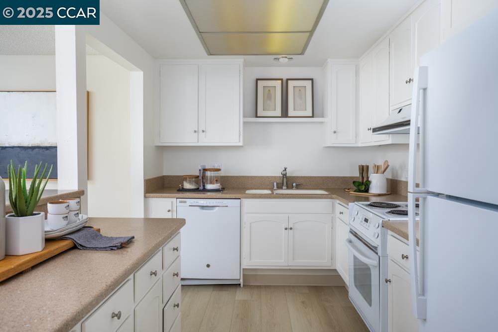 Detail Gallery Image 12 of 29 For 1349 Running Springs Rd #4,  Walnut Creek,  CA 94595 - 2 Beds | 1 Baths
