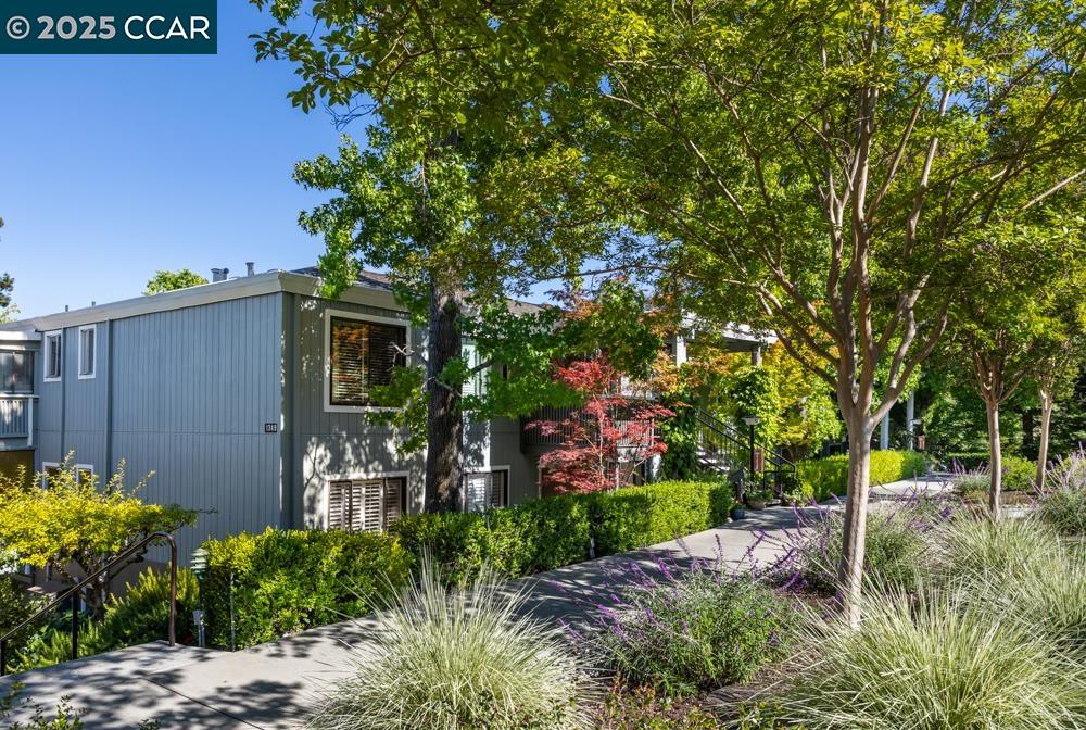 Detail Gallery Image 18 of 29 For 1349 Running Springs Rd #4,  Walnut Creek,  CA 94595 - 2 Beds | 1 Baths