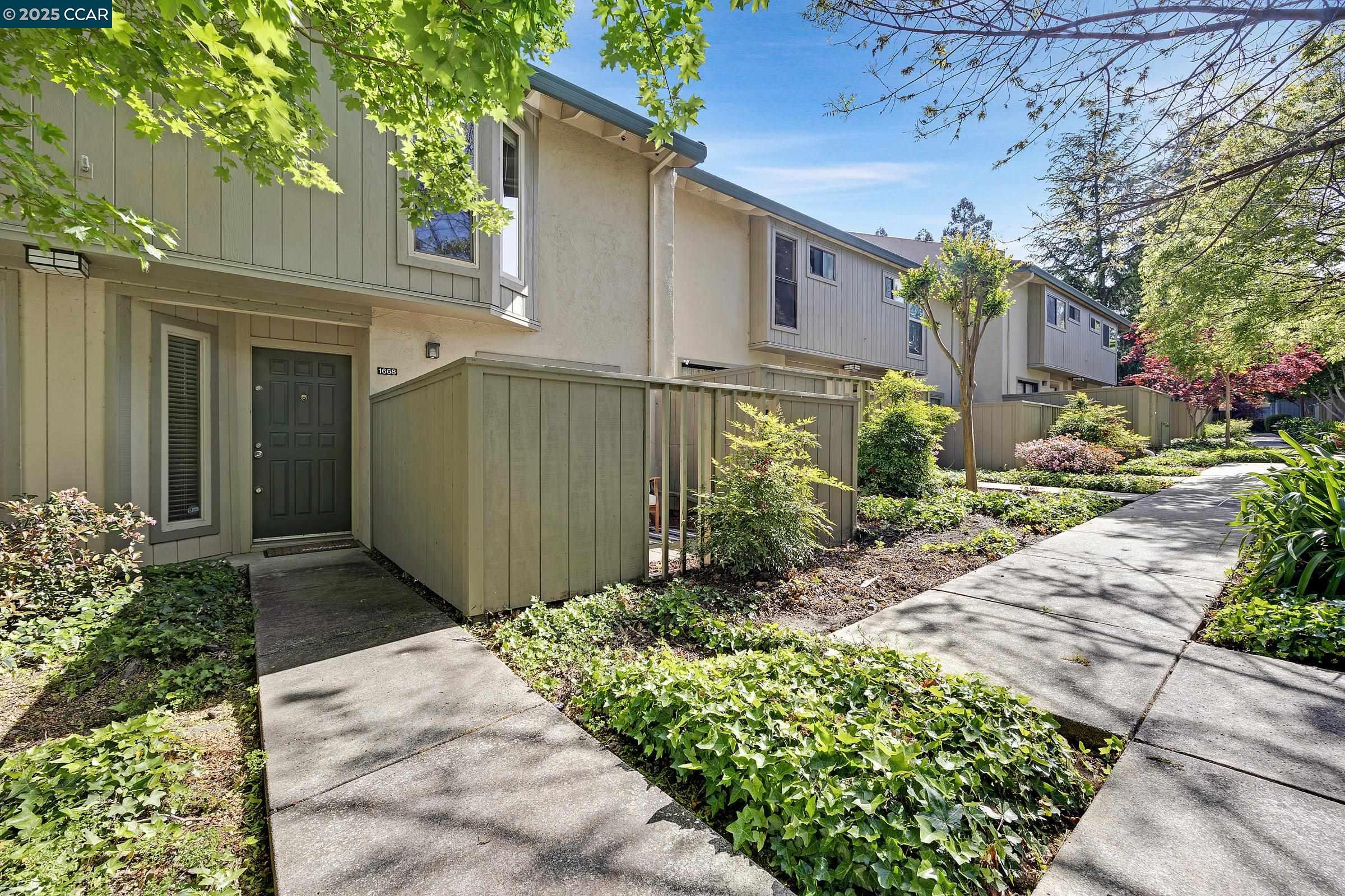 Detail Gallery Image 32 of 41 For 1668 Parkside Dr, Walnut Creek,  CA 94597 - 2 Beds | 2/1 Baths