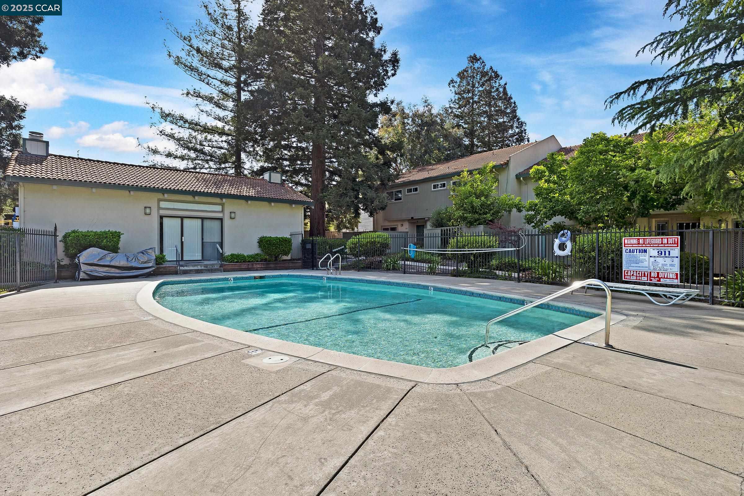 Detail Gallery Image 38 of 41 For 1668 Parkside Dr, Walnut Creek,  CA 94597 - 2 Beds | 2/1 Baths