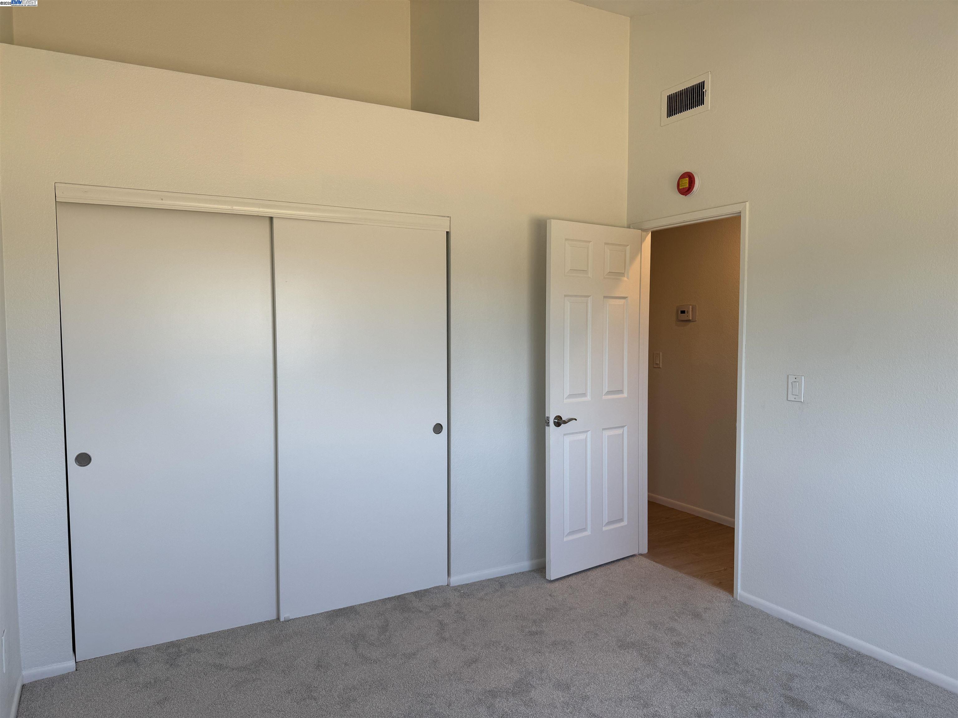 Detail Gallery Image 8 of 16 For 7595 Canyon Meadow Cir #B,  Pleasanton,  CA 94588 - 3 Beds | 2 Baths