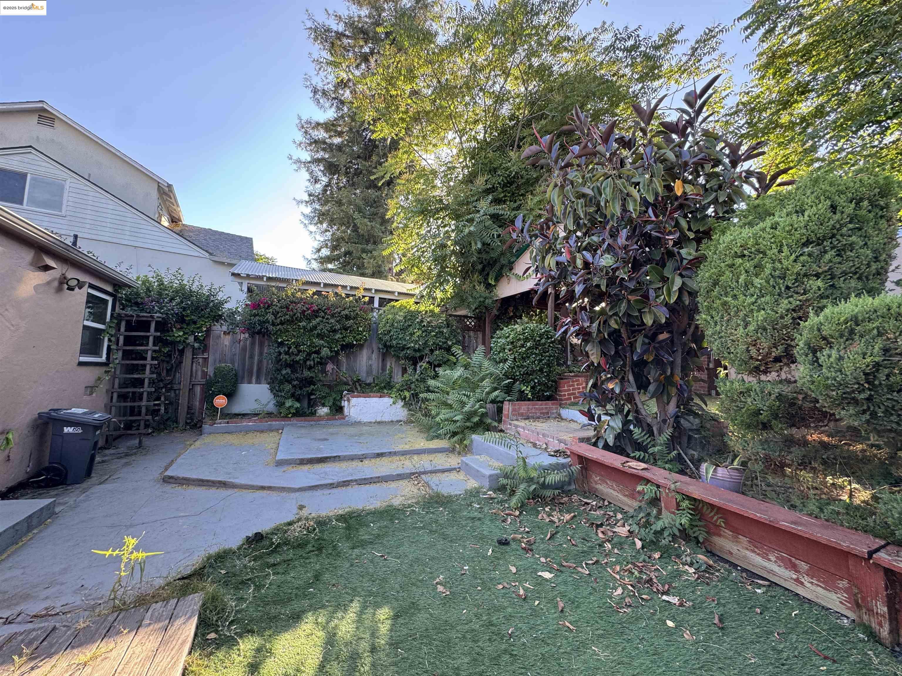 Detail Gallery Image 36 of 40 For 2701 Oliver Ave, Oakland,  CA 94605 - 2 Beds | 1/1 Baths
