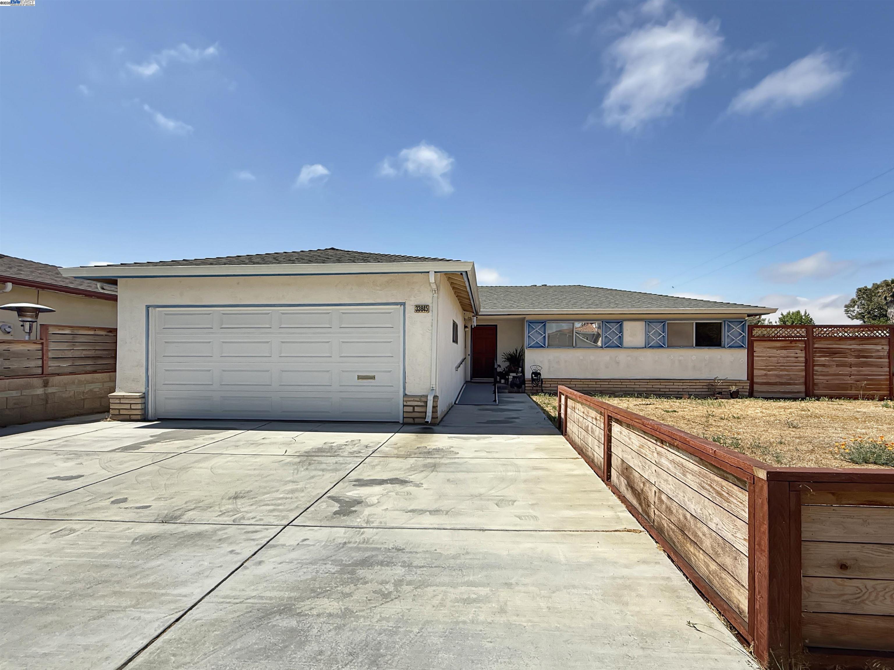 Detail Gallery Image 1 of 28 For 33845 Washington Ave, Union City,  CA 94587 - 3 Beds | 2 Baths