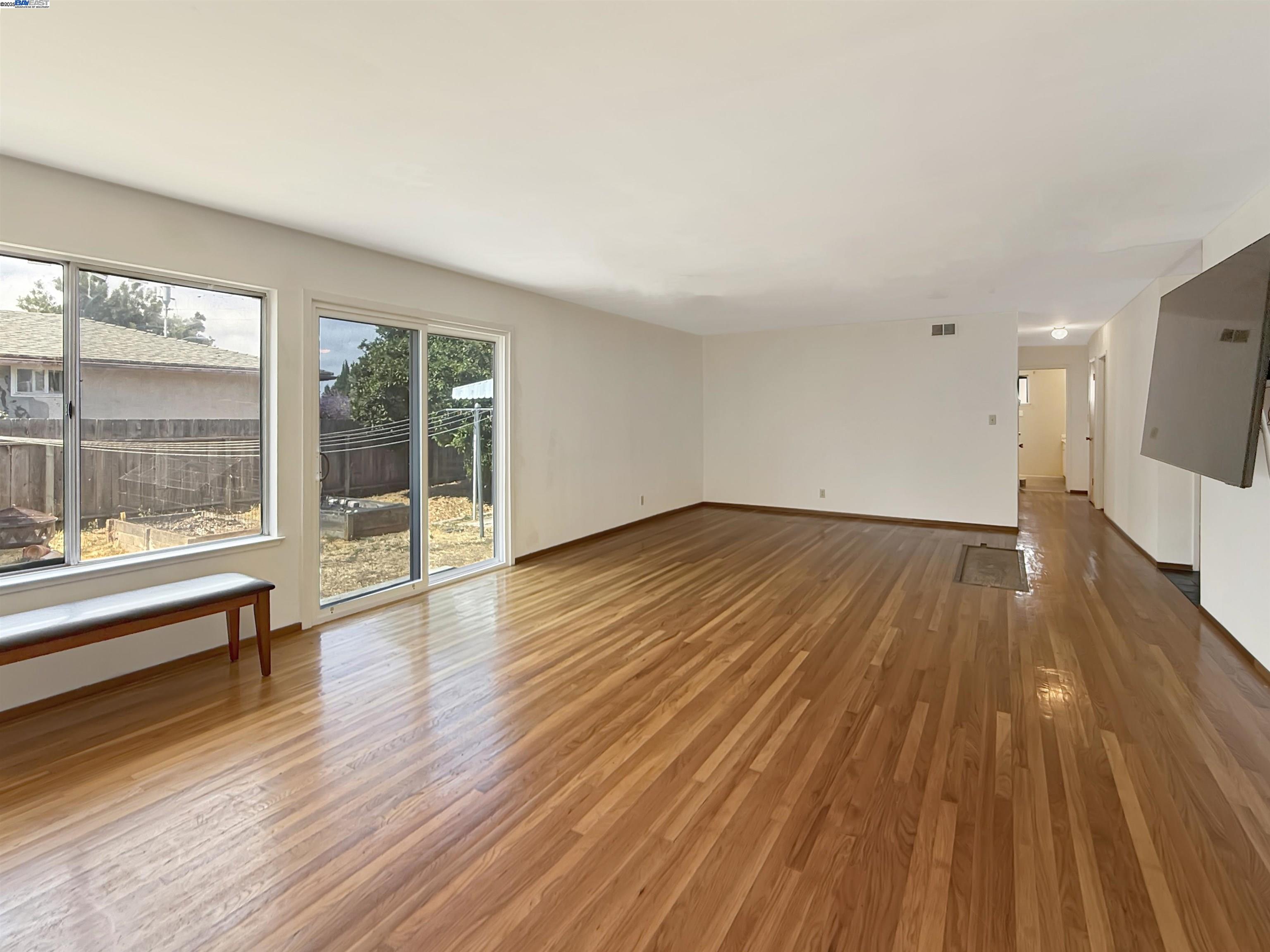 Detail Gallery Image 11 of 28 For 33845 Washington Ave, Union City,  CA 94587 - 3 Beds | 2 Baths