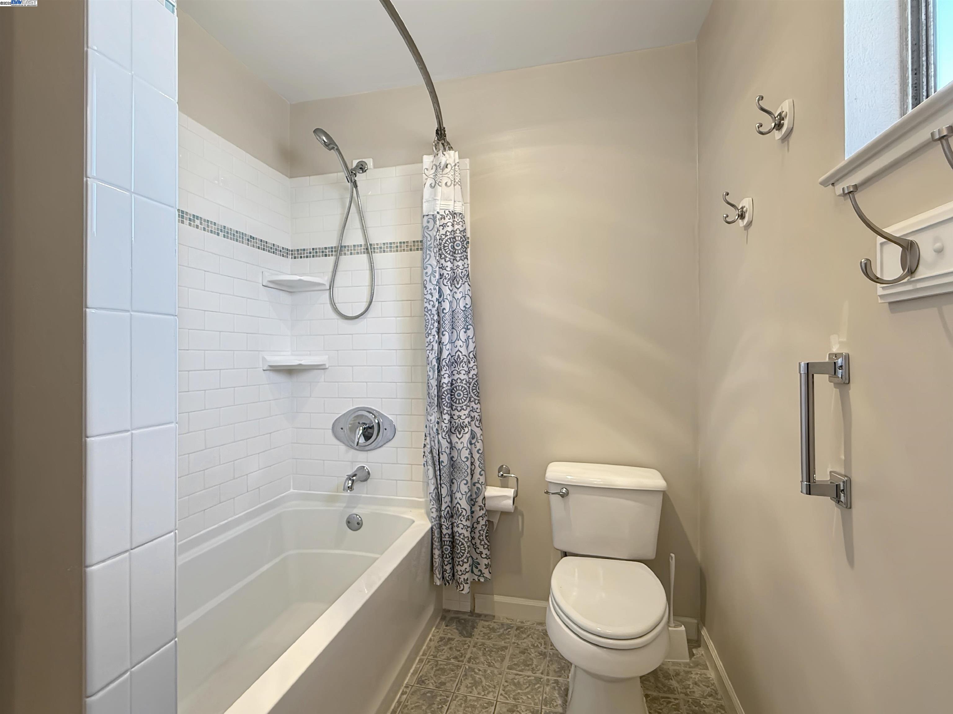 Detail Gallery Image 12 of 28 For 33845 Washington Ave, Union City,  CA 94587 - 3 Beds | 2 Baths