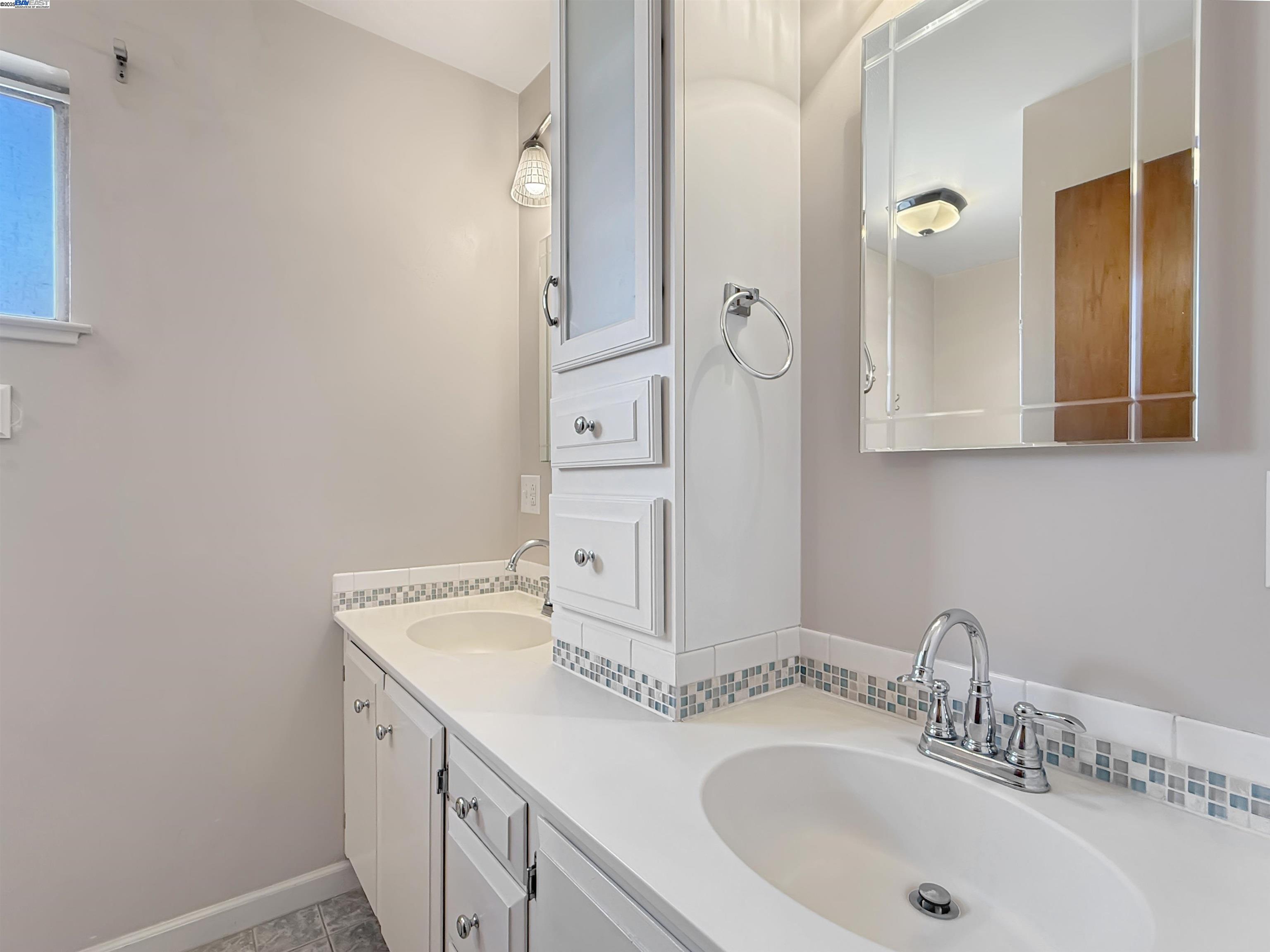 Detail Gallery Image 14 of 28 For 33845 Washington Ave, Union City,  CA 94587 - 3 Beds | 2 Baths