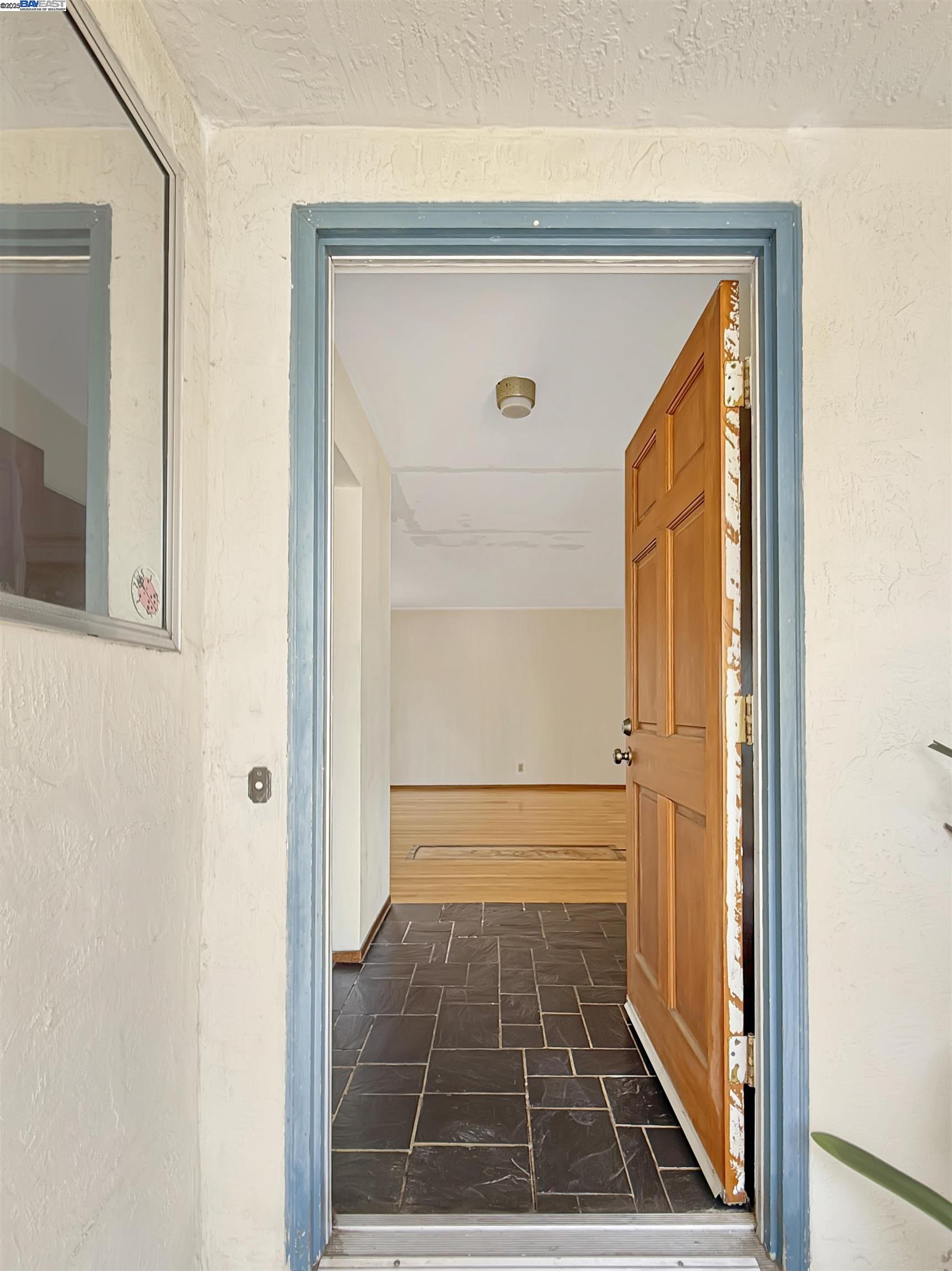 Detail Gallery Image 4 of 28 For 33845 Washington Ave, Union City,  CA 94587 - 3 Beds | 2 Baths