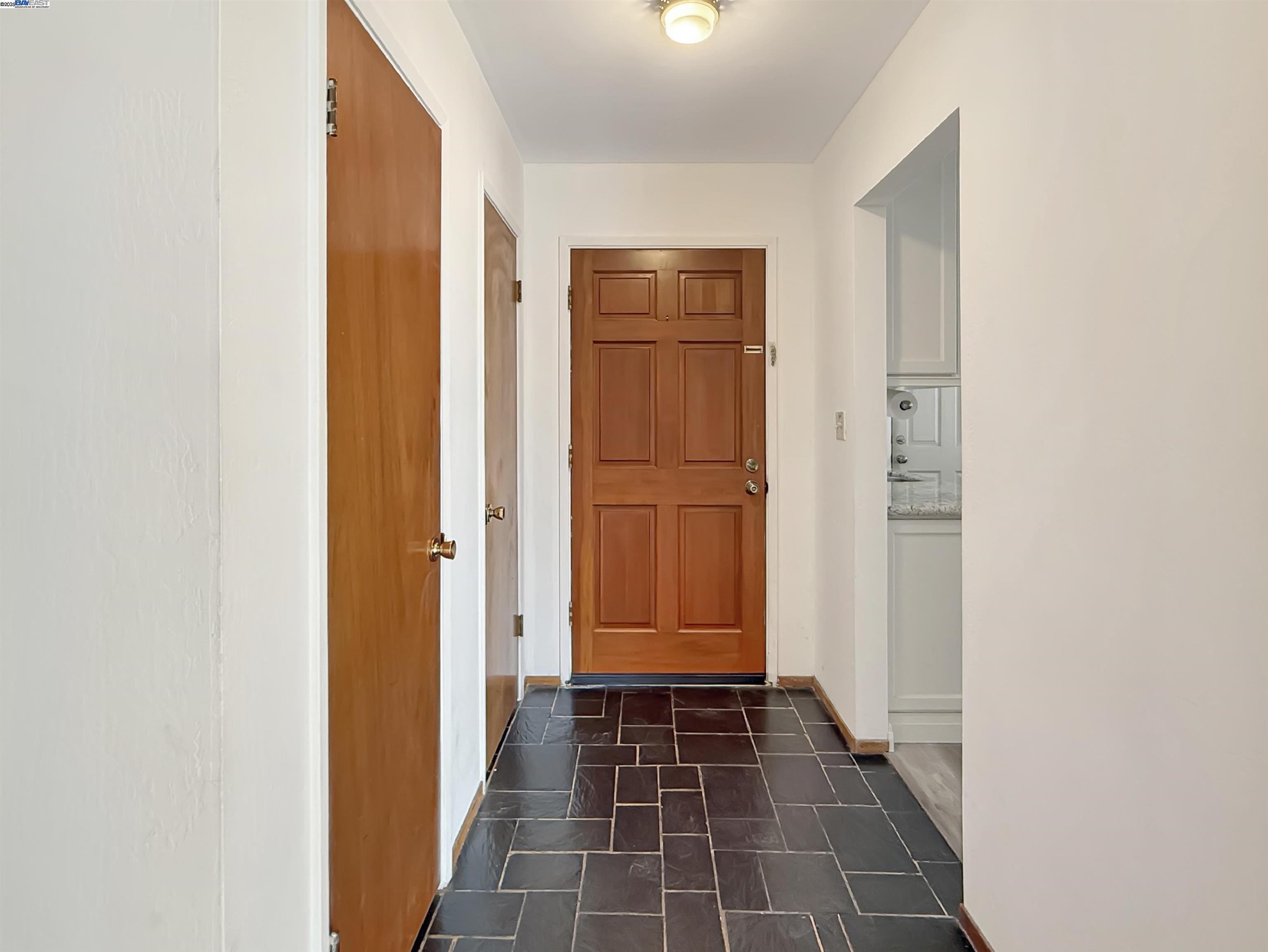 Detail Gallery Image 5 of 28 For 33845 Washington Ave, Union City,  CA 94587 - 3 Beds | 2 Baths