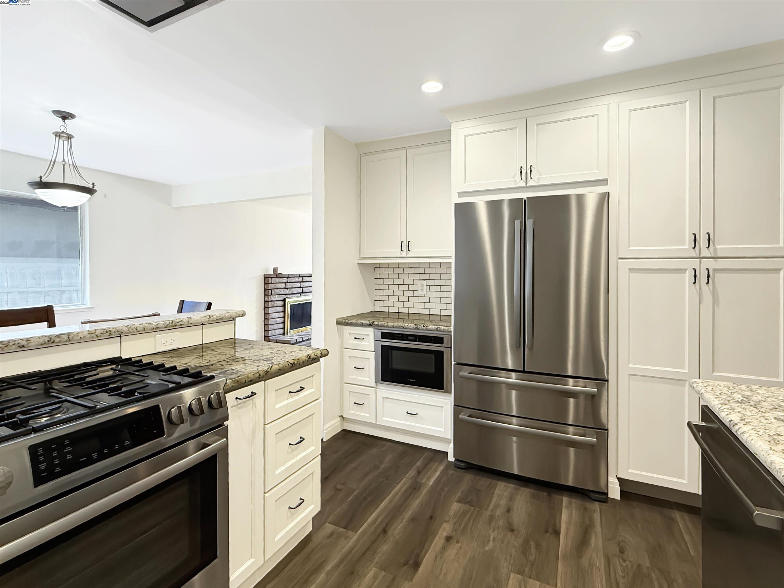 Detail Gallery Image 8 of 28 For 33845 Washington Ave, Union City,  CA 94587 - 3 Beds | 2 Baths