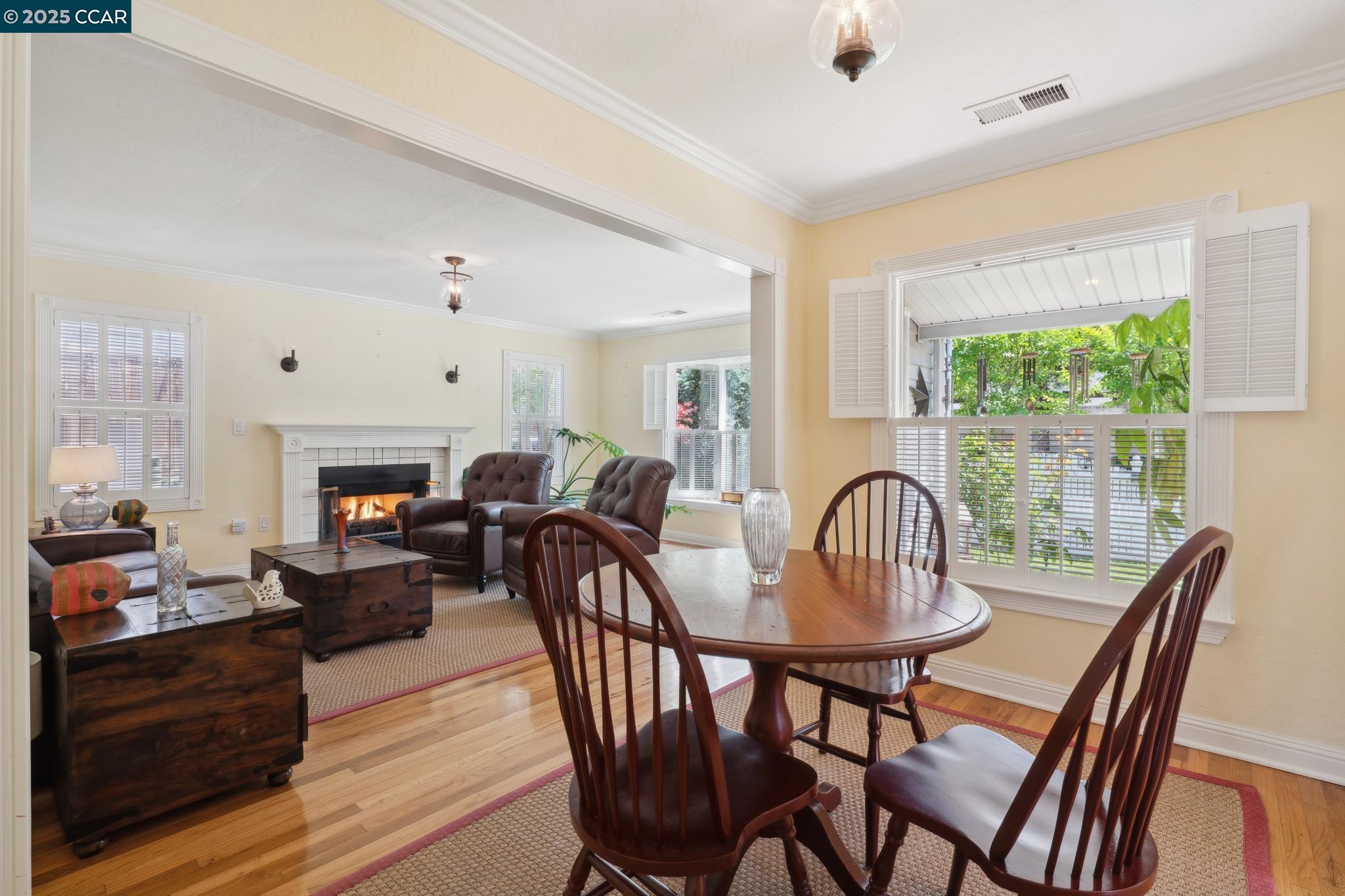 Detail Gallery Image 1 of 1 For 321 F Street, Martinez,  CA 94553-3133 - 3 Beds | 2 Baths