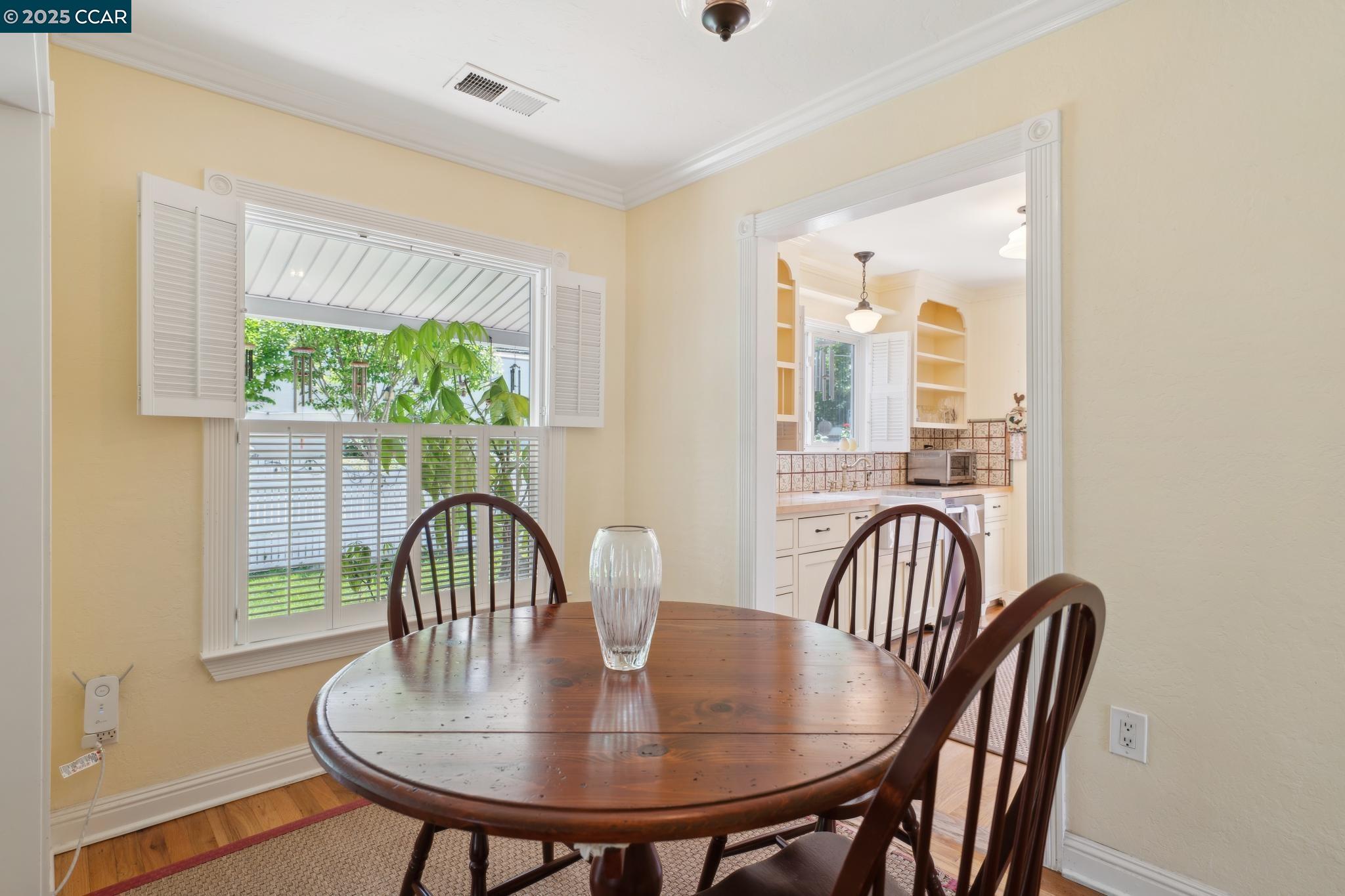 Detail Gallery Image 13 of 40 For 321 F Street, Martinez,  CA 94553-3133 - 3 Beds | 2 Baths
