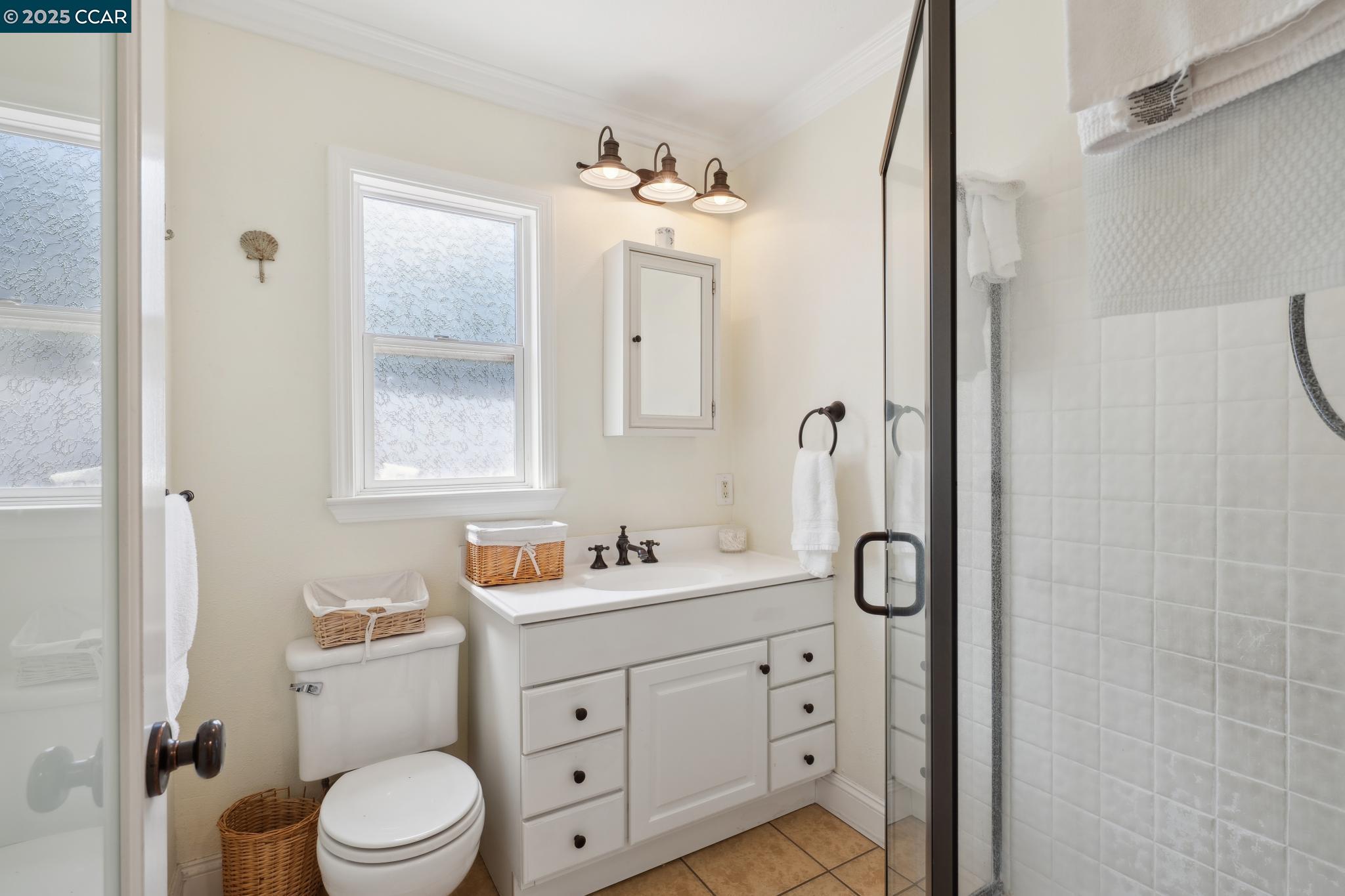 Detail Gallery Image 24 of 40 For 321 F Street, Martinez,  CA 94553-3133 - 3 Beds | 2 Baths