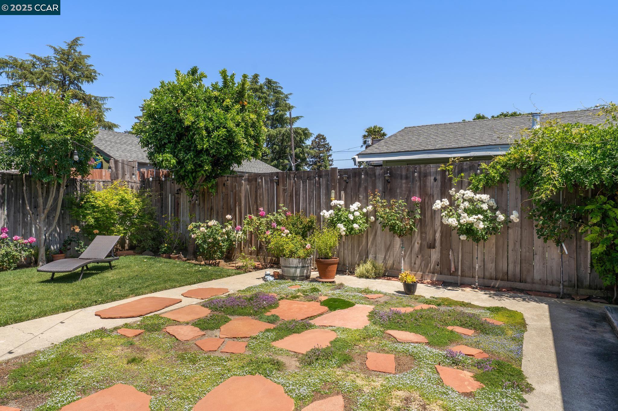 Detail Gallery Image 33 of 40 For 321 F Street, Martinez,  CA 94553-3133 - 3 Beds | 2 Baths