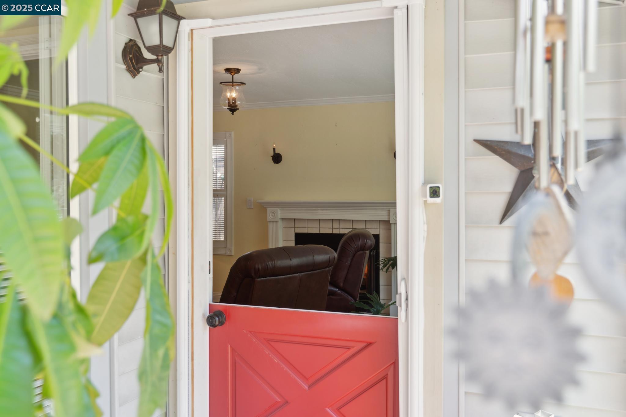 Detail Gallery Image 7 of 40 For 321 F Street, Martinez,  CA 94553-3133 - 3 Beds | 2 Baths