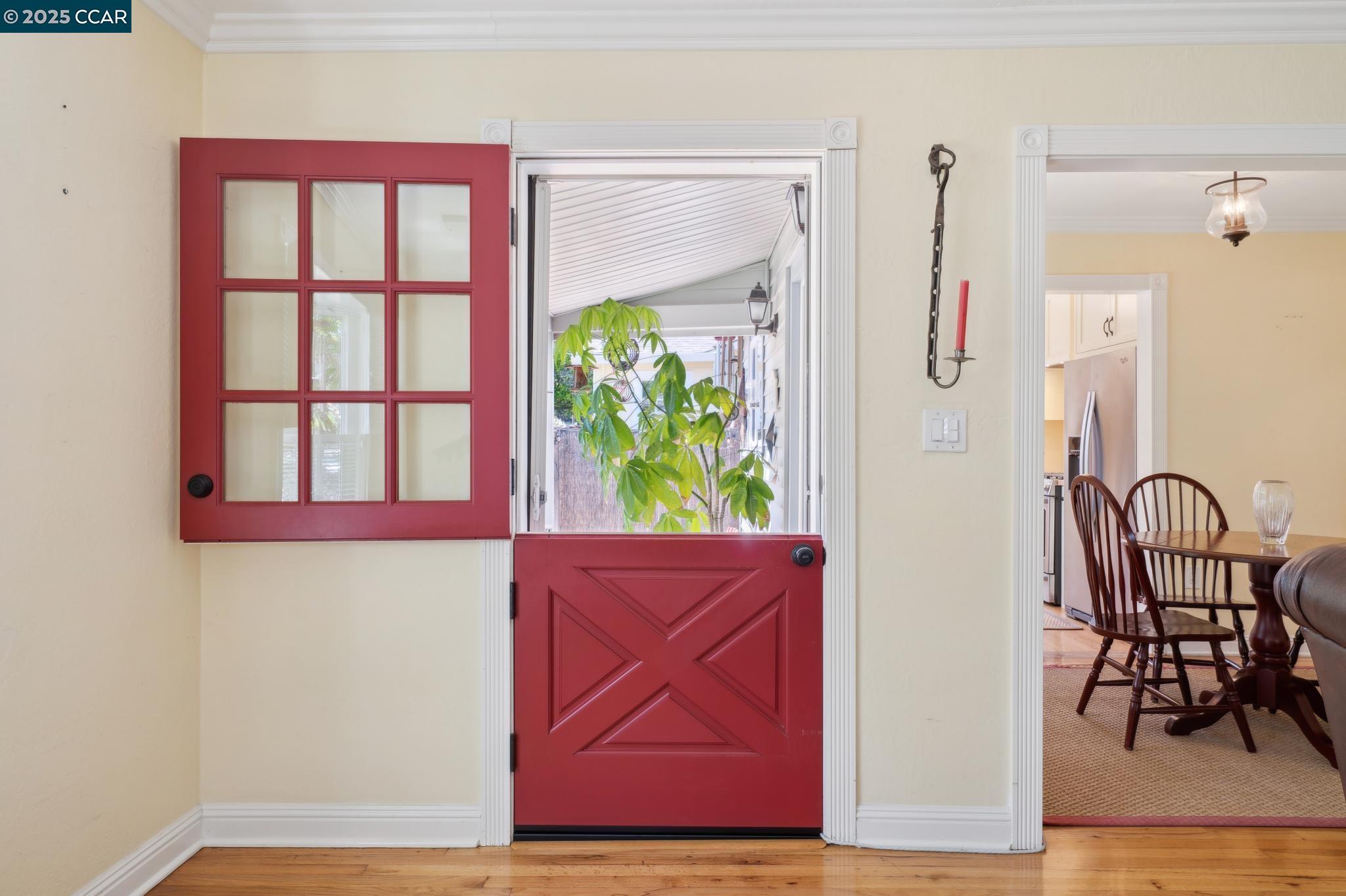 Detail Gallery Image 8 of 40 For 321 F Street, Martinez,  CA 94553-3133 - 3 Beds | 2 Baths