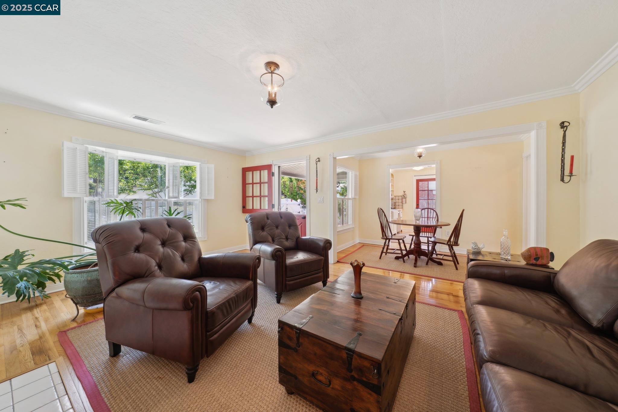 Detail Gallery Image 9 of 40 For 321 F Street, Martinez,  CA 94553-3133 - 3 Beds | 2 Baths
