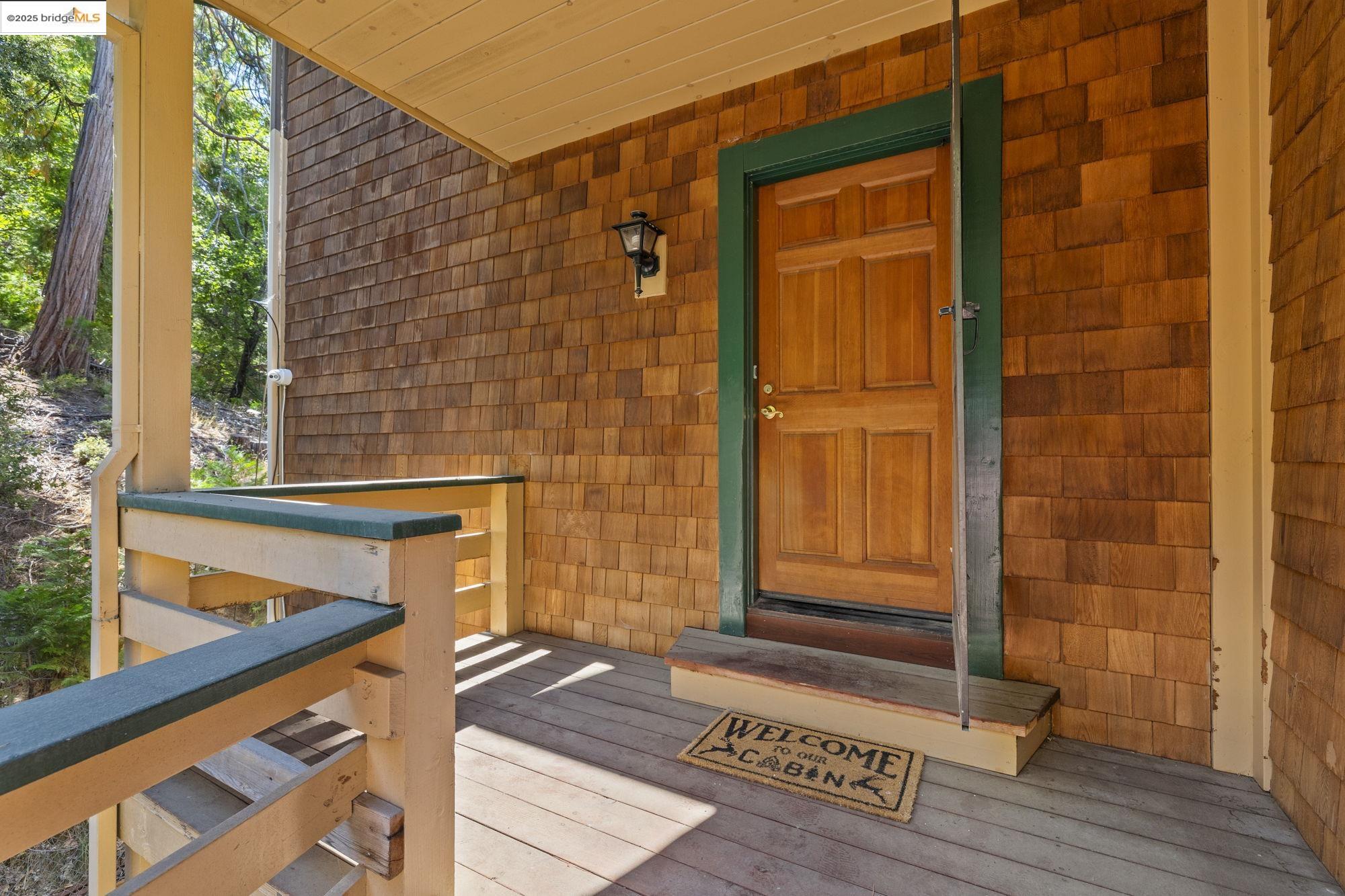 Detail Gallery Image 2 of 36 For 23009 Red Wing Trl, Twain Harte,  CA 95383 - 3 Beds | 3 Baths