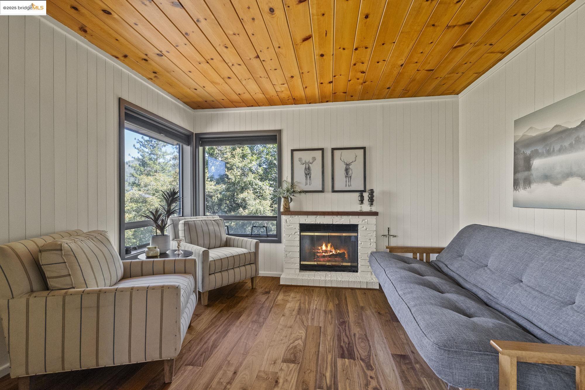 Detail Gallery Image 15 of 36 For 23009 Red Wing Trl, Twain Harte,  CA 95383 - 3 Beds | 3 Baths