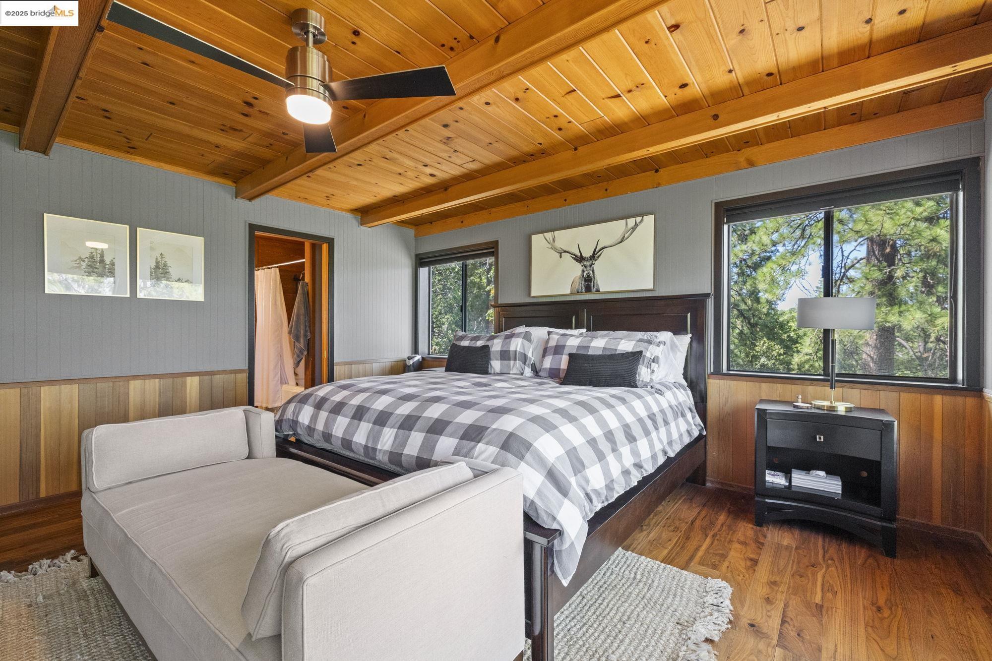 Detail Gallery Image 16 of 36 For 23009 Red Wing Trl, Twain Harte,  CA 95383 - 3 Beds | 3 Baths