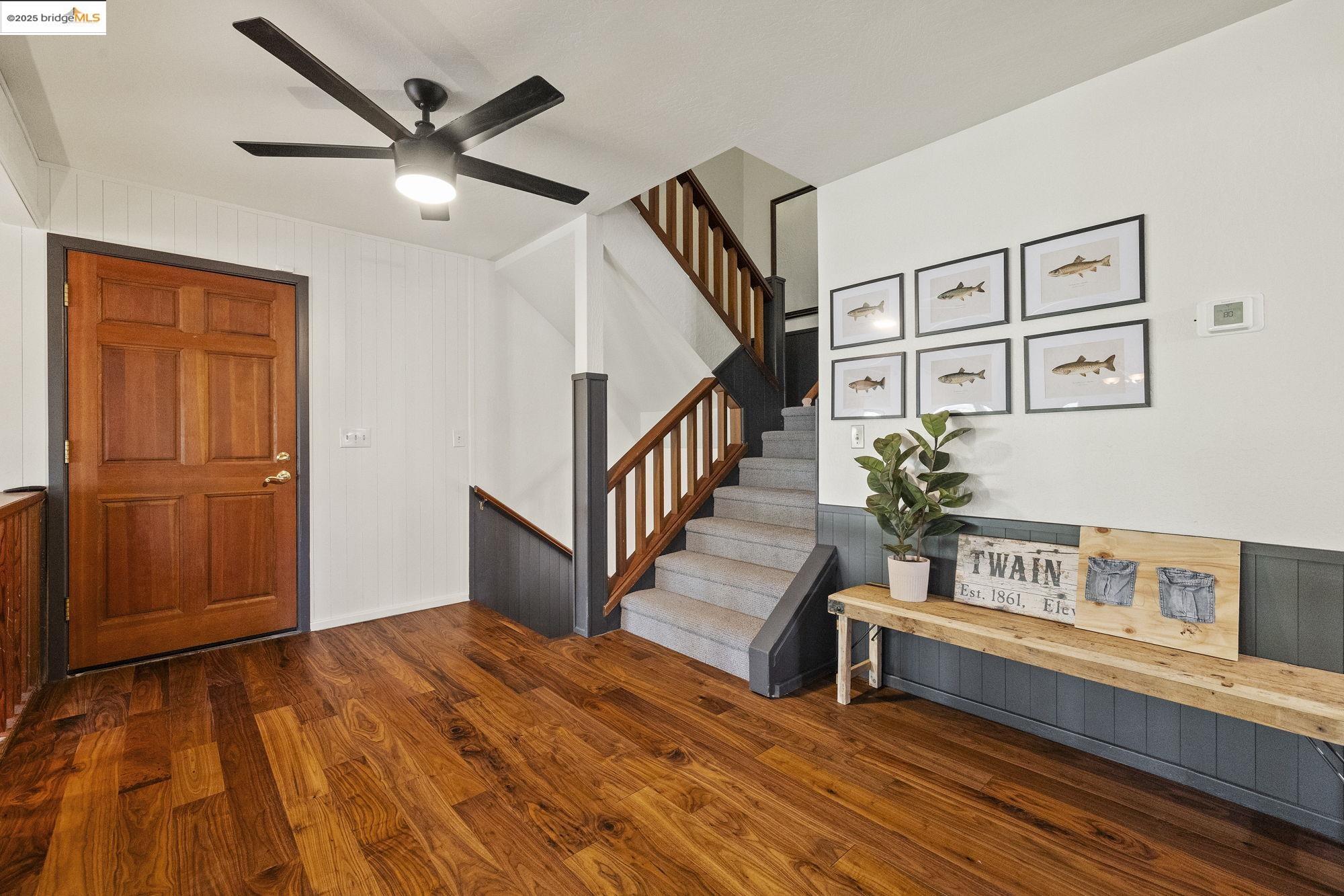 Detail Gallery Image 3 of 36 For 23009 Red Wing Trl, Twain Harte,  CA 95383 - 3 Beds | 3 Baths