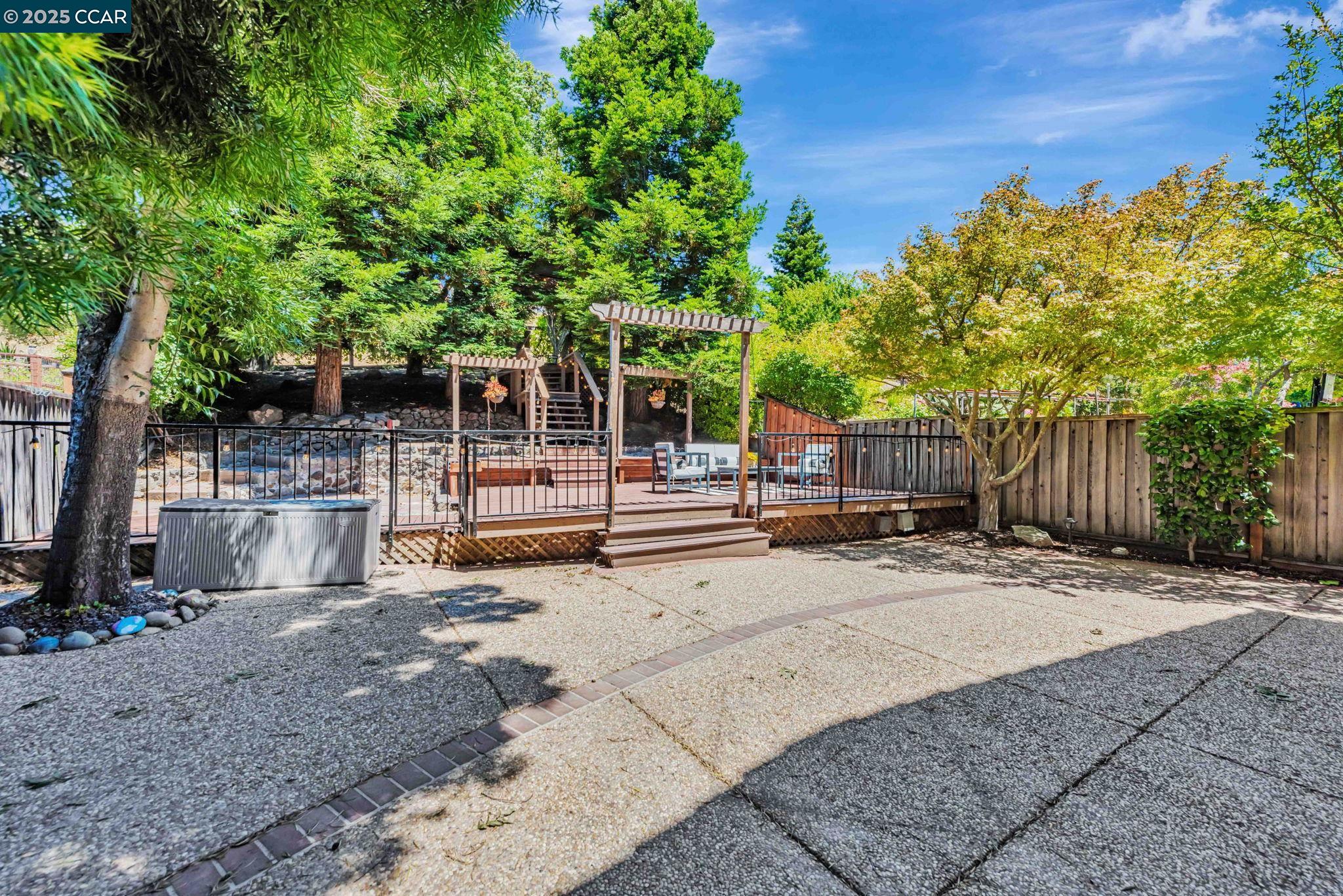 Detail Gallery Image 40 of 48 For 122 Claremont Crest Ct, San Ramon,  CA 94583 - 4 Beds | 2/1 Baths