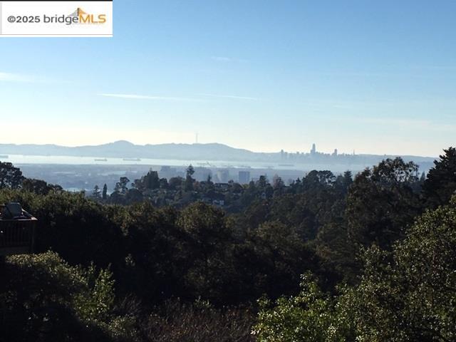 Detail Gallery Image 2 of 14 For 6059 Girvin Dr, Oakland,  CA 94611 - – Beds | – Baths