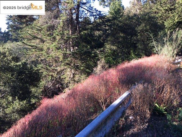Detail Gallery Image 12 of 14 For 6059 Girvin Dr, Oakland,  CA 94611 - – Beds | – Baths