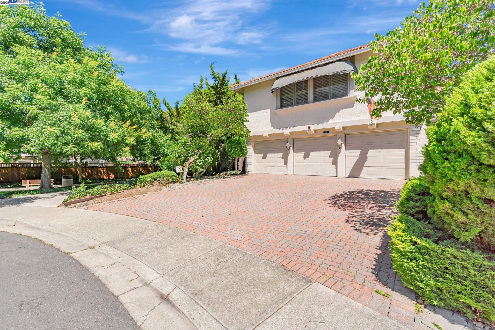 Detail Gallery Image 2 of 48 For 52 Mainprice Ct, San Ramon,  CA 94583-2529 - 4 Beds | 3/1 Baths