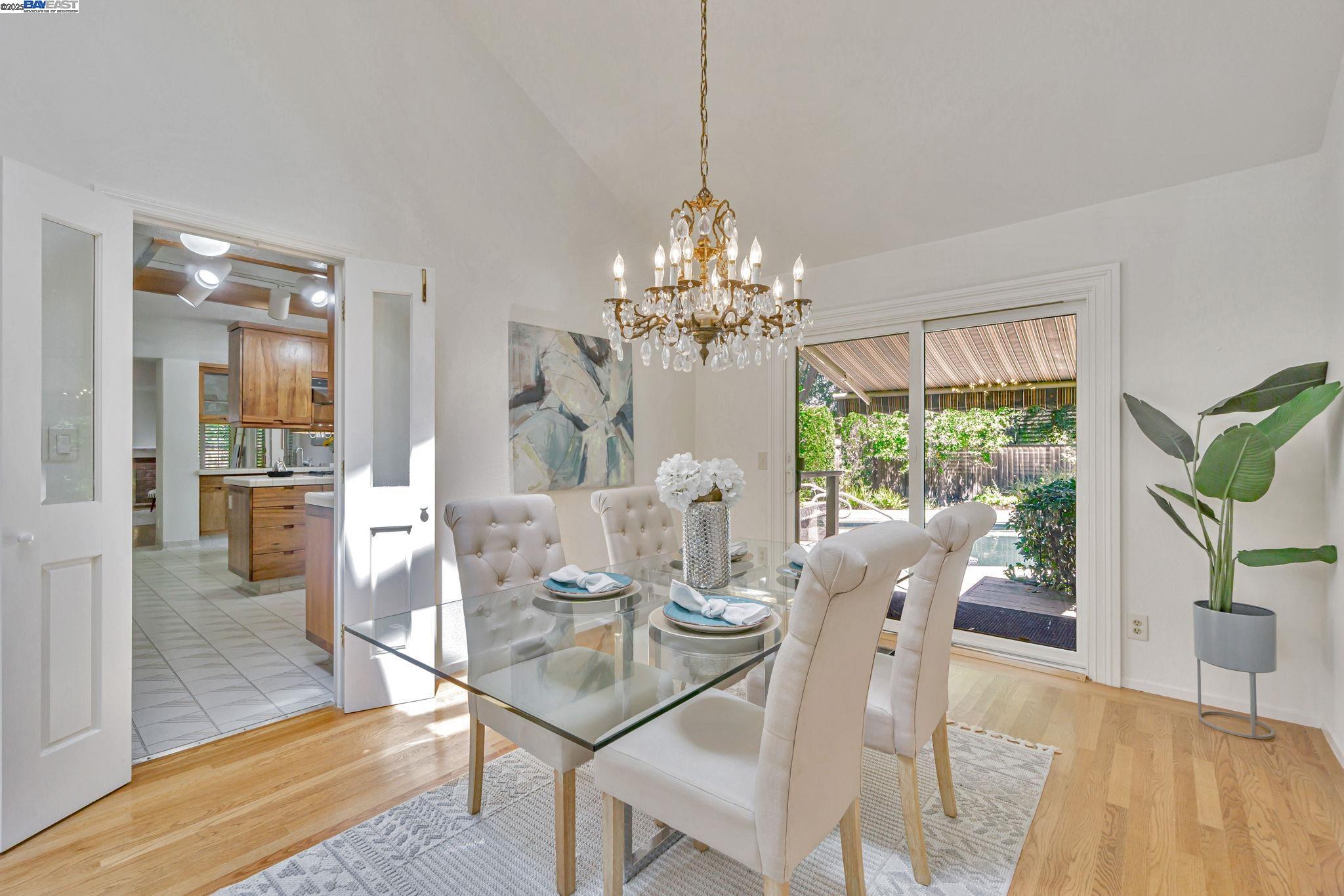 Detail Gallery Image 16 of 48 For 52 Mainprice Ct, San Ramon,  CA 94583-2529 - 4 Beds | 3/1 Baths