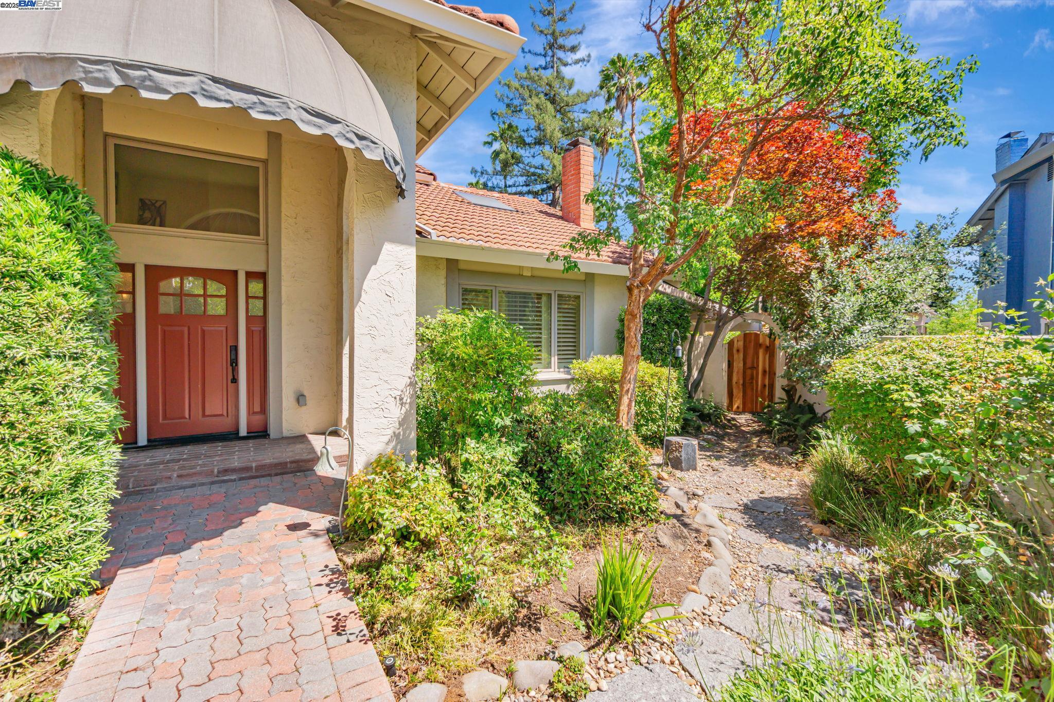 Detail Gallery Image 3 of 48 For 52 Mainprice Ct, San Ramon,  CA 94583-2529 - 4 Beds | 3/1 Baths