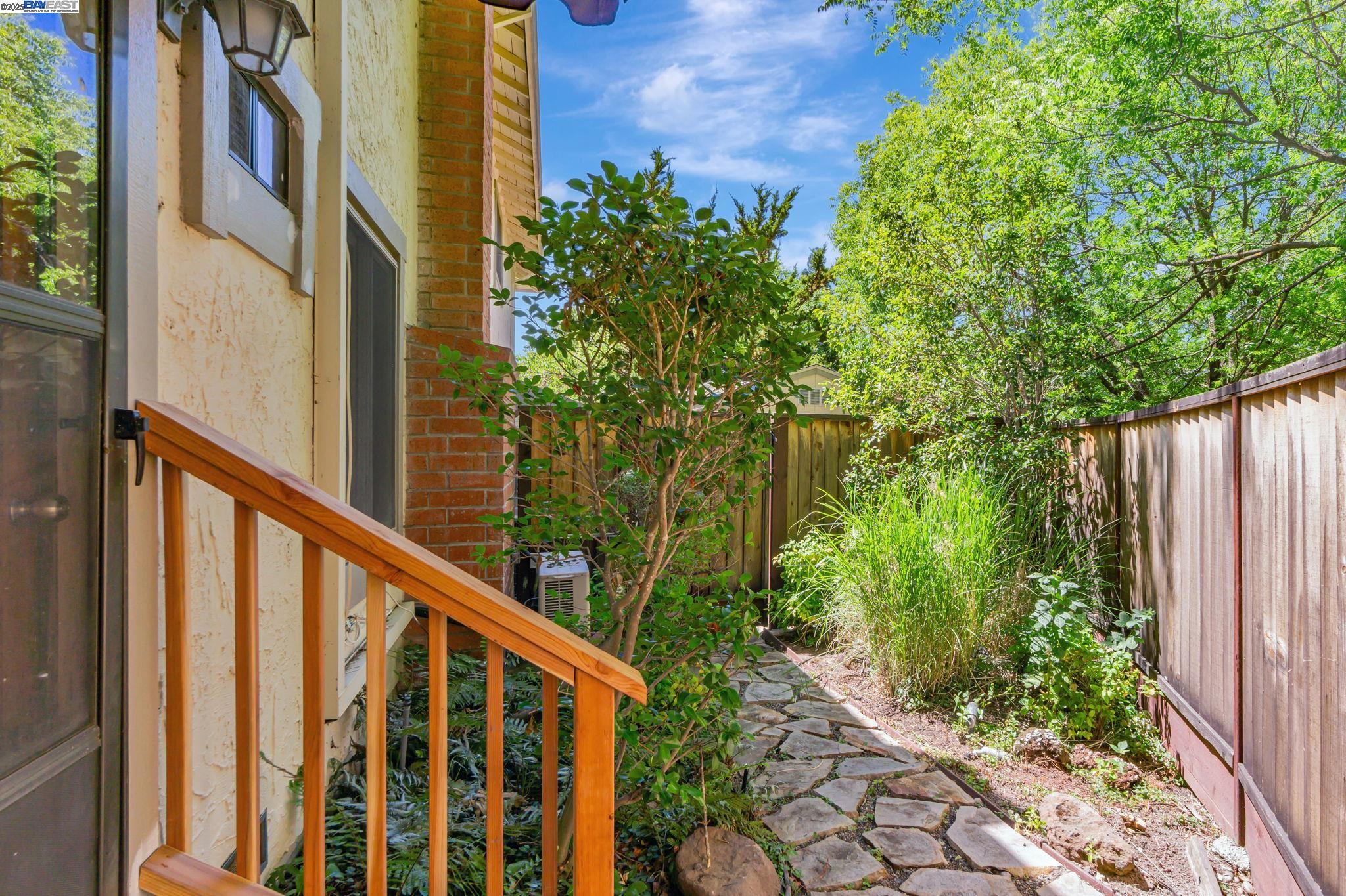 Detail Gallery Image 38 of 48 For 52 Mainprice Ct, San Ramon,  CA 94583-2529 - 4 Beds | 3/1 Baths