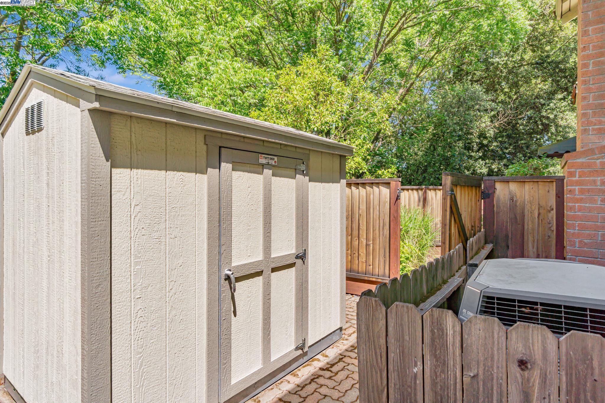 Detail Gallery Image 40 of 48 For 52 Mainprice Ct, San Ramon,  CA 94583-2529 - 4 Beds | 3/1 Baths