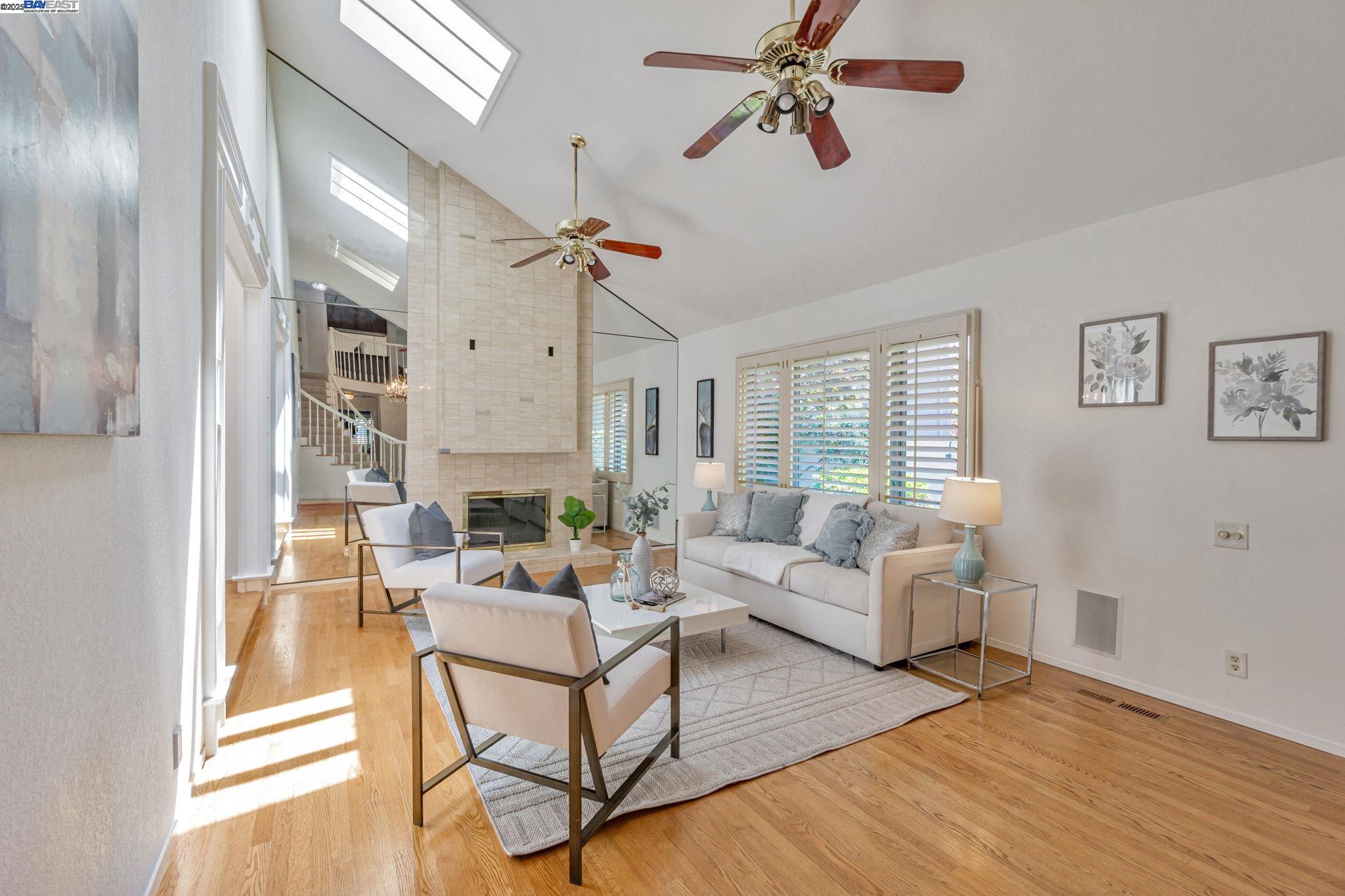 Detail Gallery Image 6 of 48 For 52 Mainprice Ct, San Ramon,  CA 94583-2529 - 4 Beds | 3/1 Baths