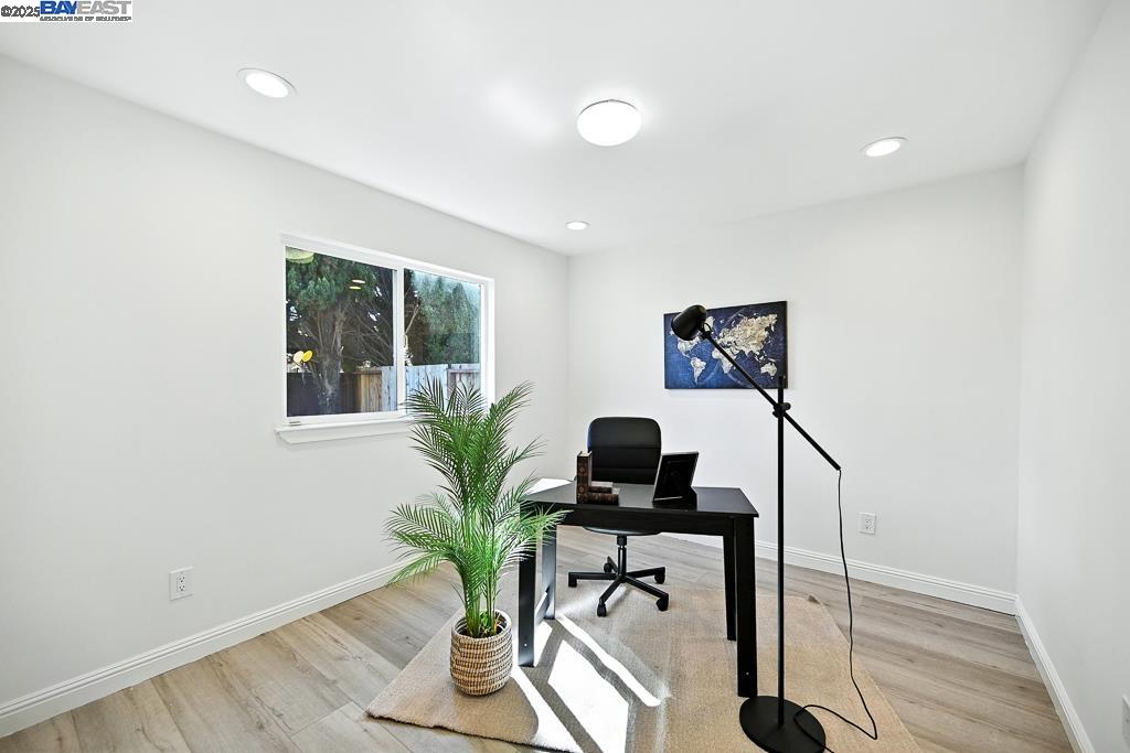 Detail Gallery Image 29 of 60 For 3419 Del Valle Cir, San Leandro,  CA 94578 - 5 Beds | 3 Baths