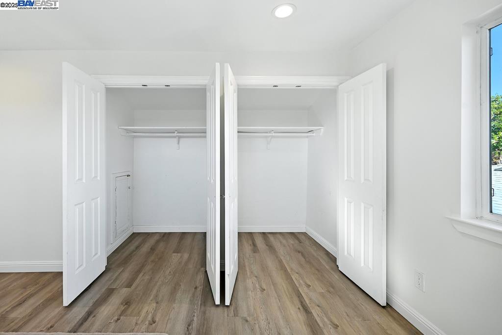 Detail Gallery Image 41 of 60 For 3419 Del Valle Cir, San Leandro,  CA 94578 - 5 Beds | 3 Baths