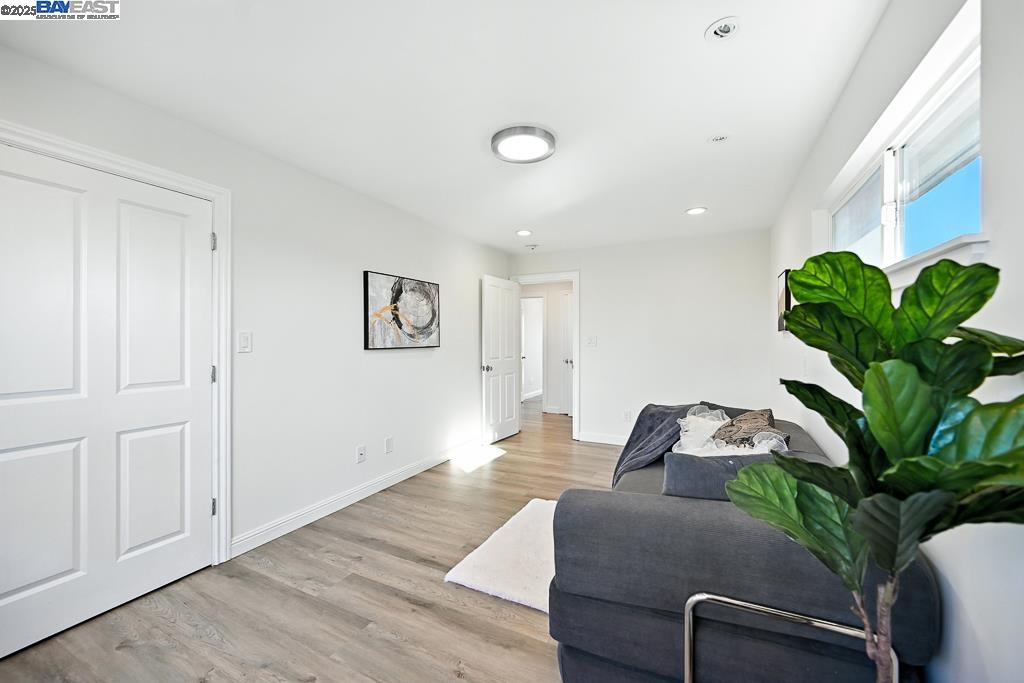 Detail Gallery Image 44 of 60 For 3419 Del Valle Cir, San Leandro,  CA 94578 - 5 Beds | 3 Baths