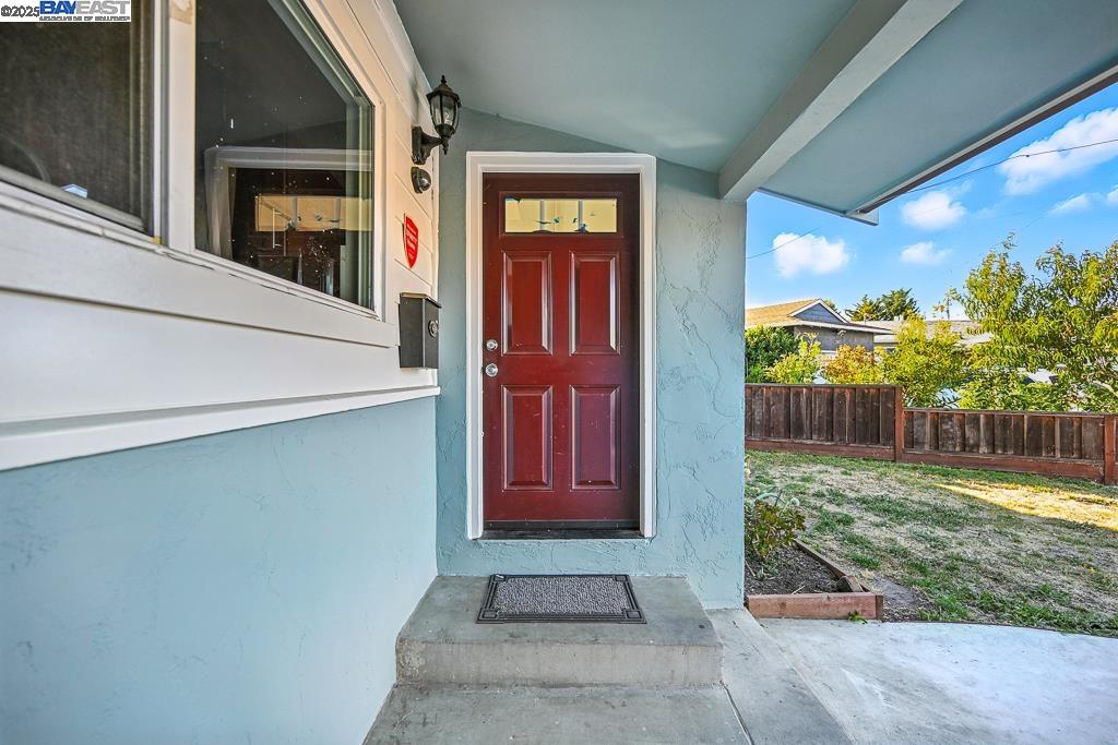Detail Gallery Image 51 of 60 For 3419 Del Valle Cir, San Leandro,  CA 94578 - 5 Beds | 3 Baths