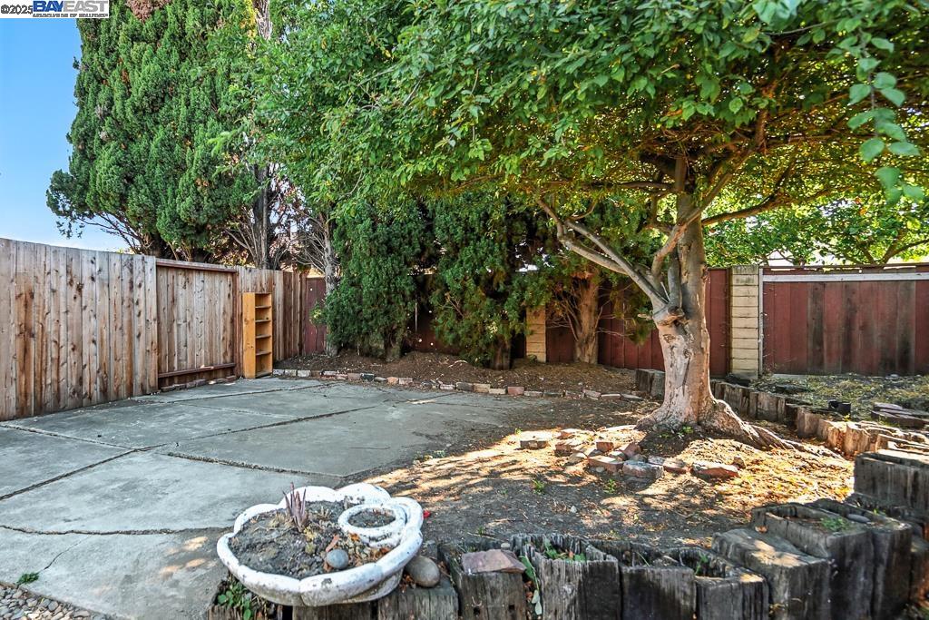 Detail Gallery Image 53 of 60 For 3419 Del Valle Cir, San Leandro,  CA 94578 - 5 Beds | 3 Baths