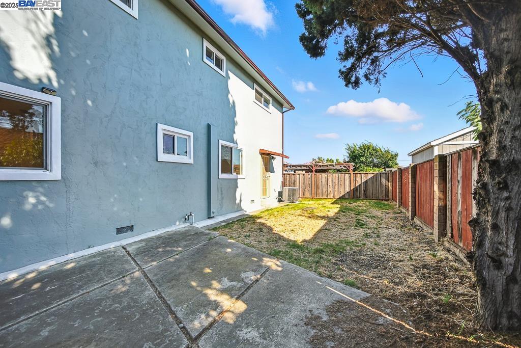 Detail Gallery Image 58 of 60 For 3419 Del Valle Cir, San Leandro,  CA 94578 - 5 Beds | 3 Baths