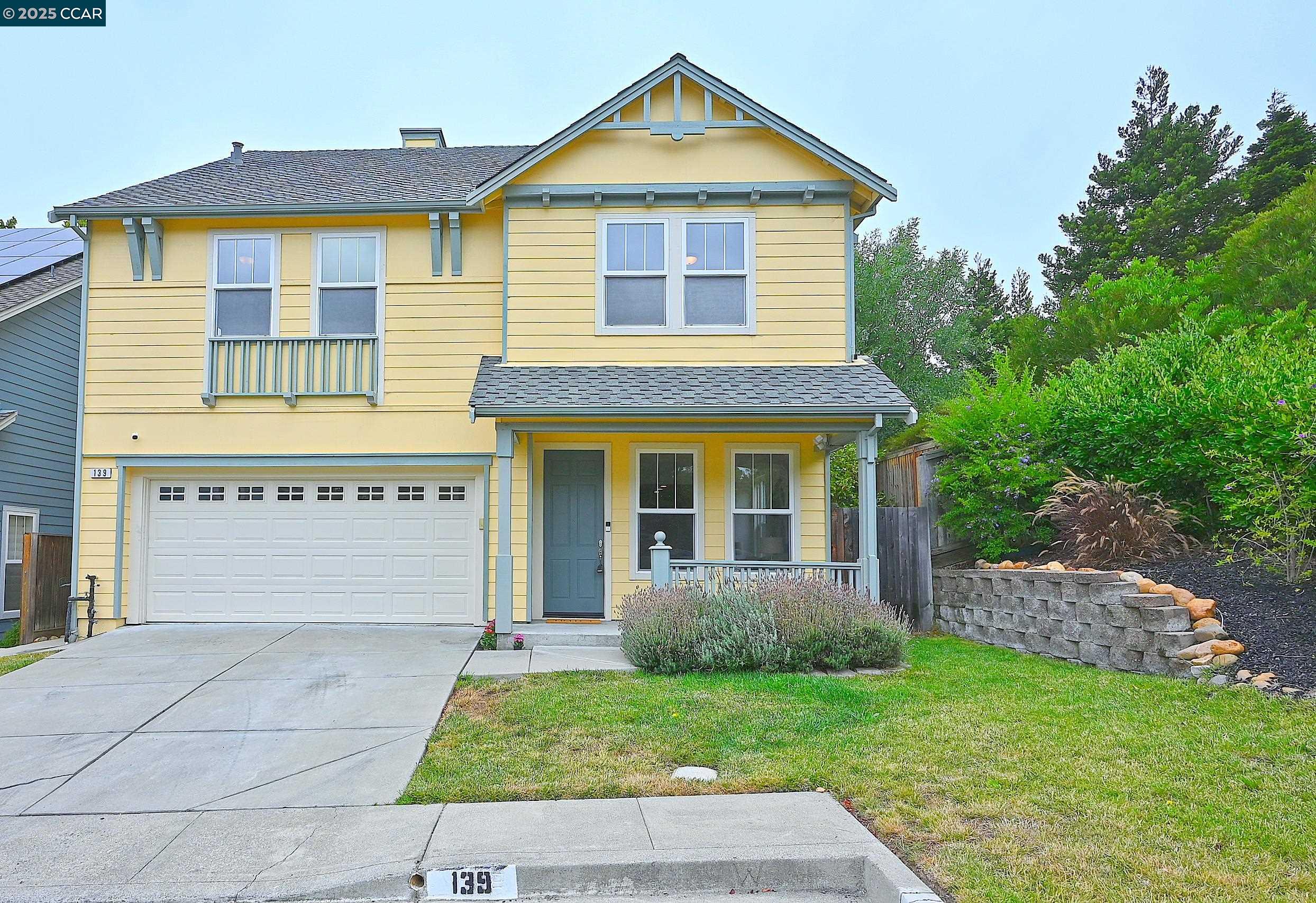 Detail Gallery Image 2 of 56 For 139 Camden Lane, Hercules,  CA 94547 - 4 Beds | 2/1 Baths