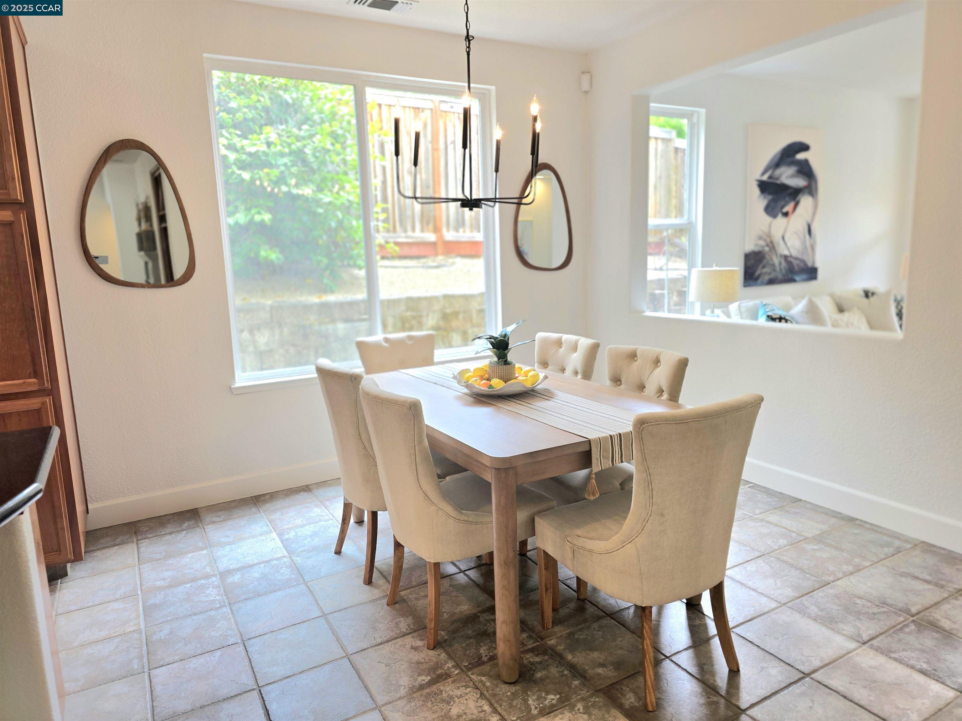 Detail Gallery Image 12 of 56 For 139 Camden Lane, Hercules,  CA 94547 - 4 Beds | 2/1 Baths