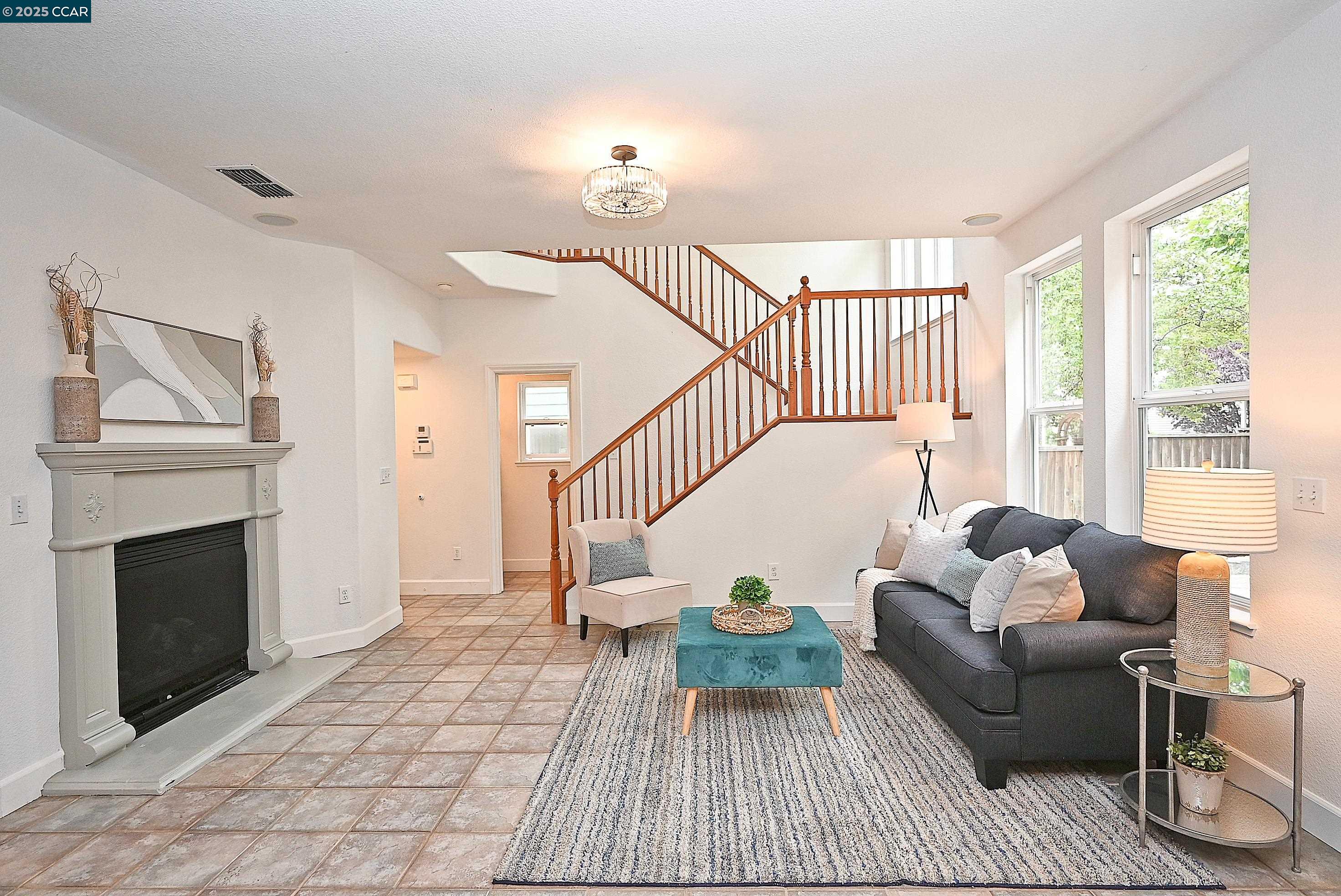 Detail Gallery Image 21 of 56 For 139 Camden Lane, Hercules,  CA 94547 - 4 Beds | 2/1 Baths