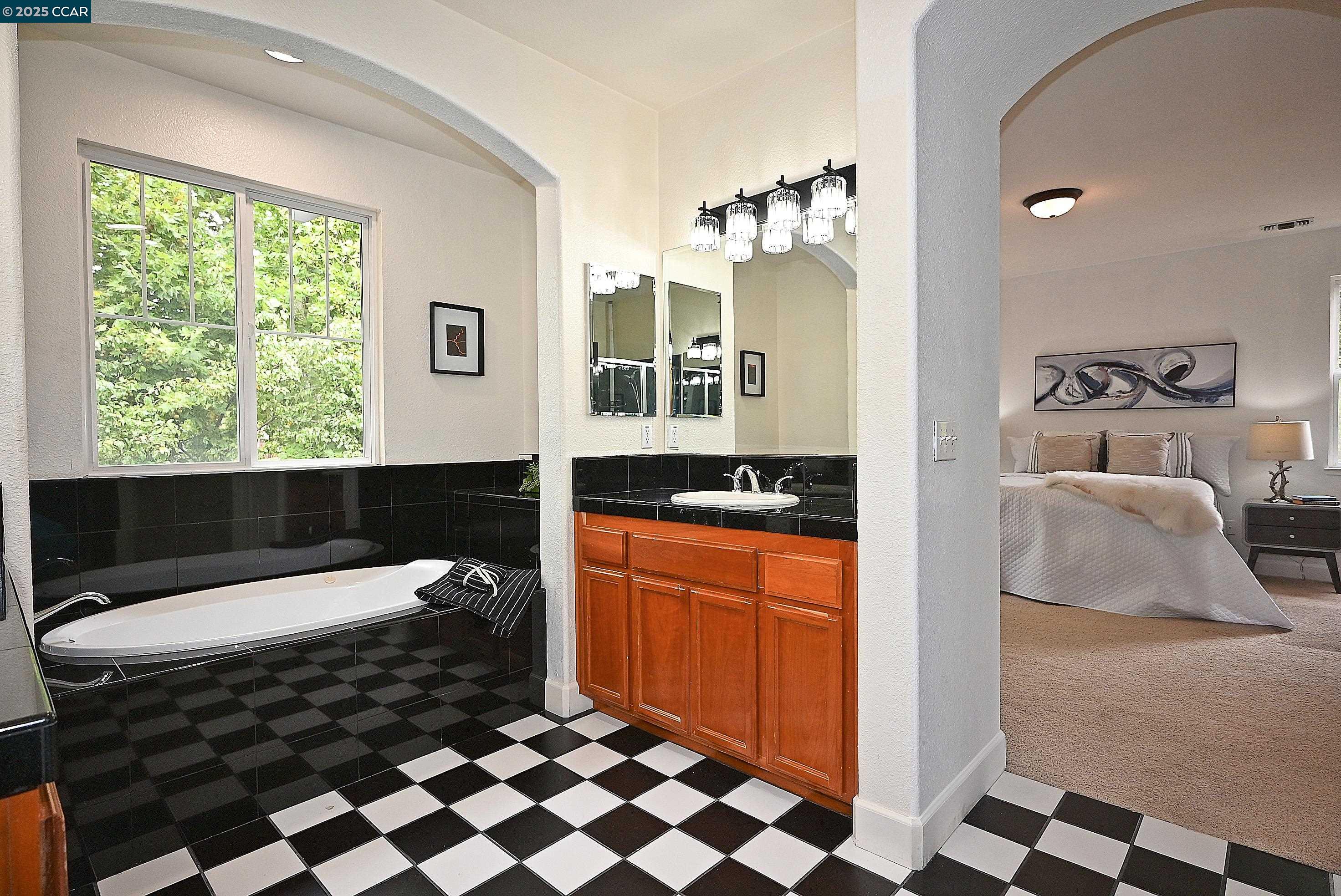 Detail Gallery Image 36 of 56 For 139 Camden Lane, Hercules,  CA 94547 - 4 Beds | 2/1 Baths