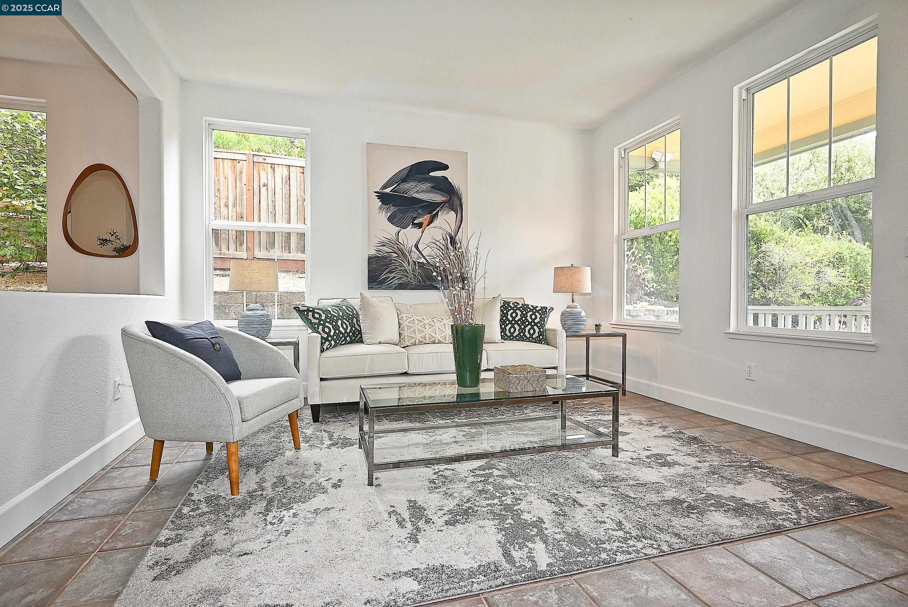 Detail Gallery Image 7 of 56 For 139 Camden Lane, Hercules,  CA 94547 - 4 Beds | 2/1 Baths