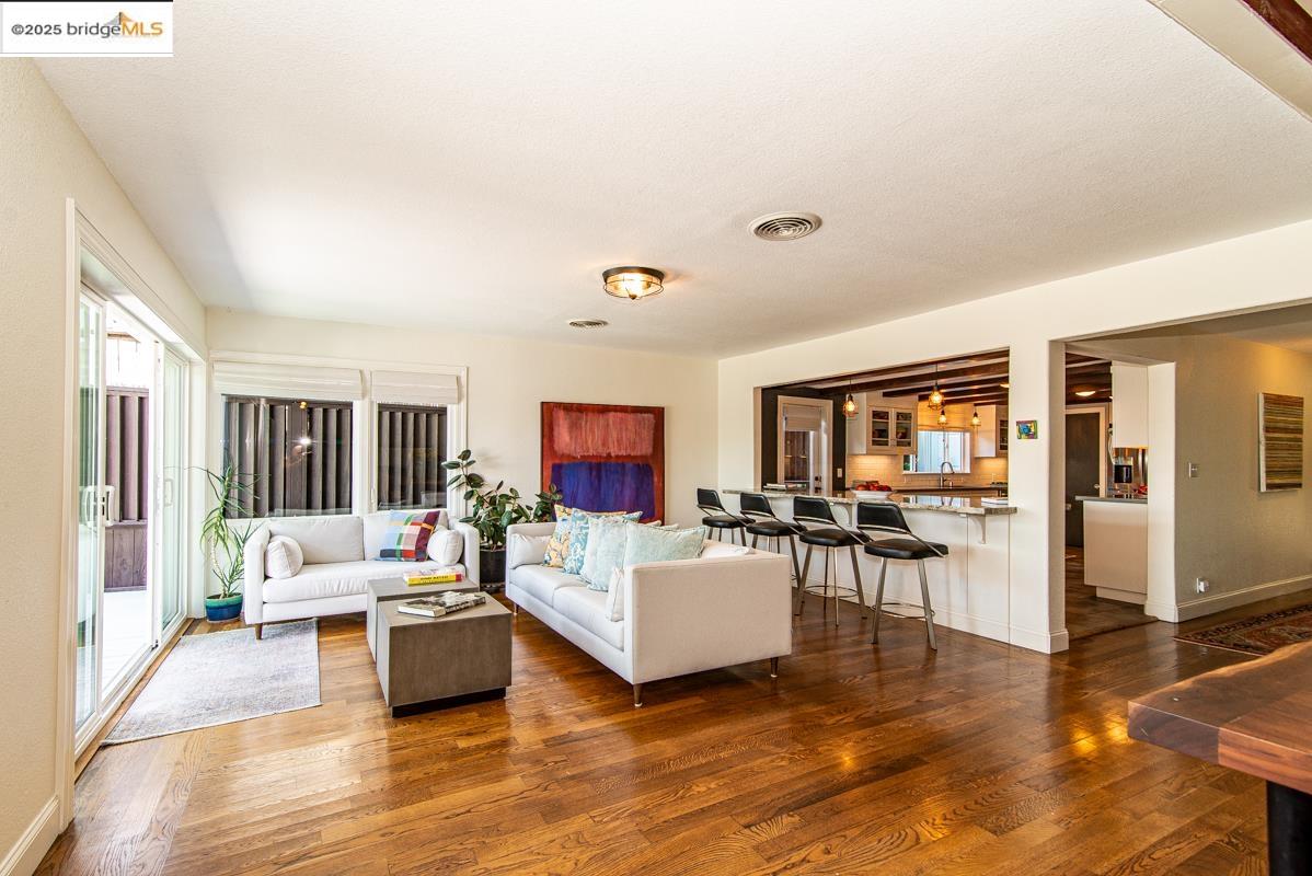 8 Sandy Beach Road