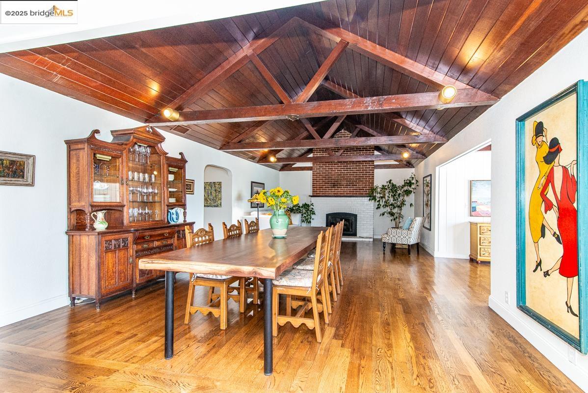 8 Sandy Beach Road