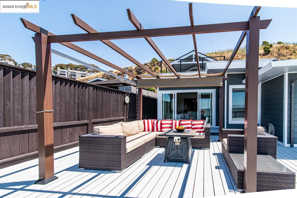 8 Sandy Beach Road