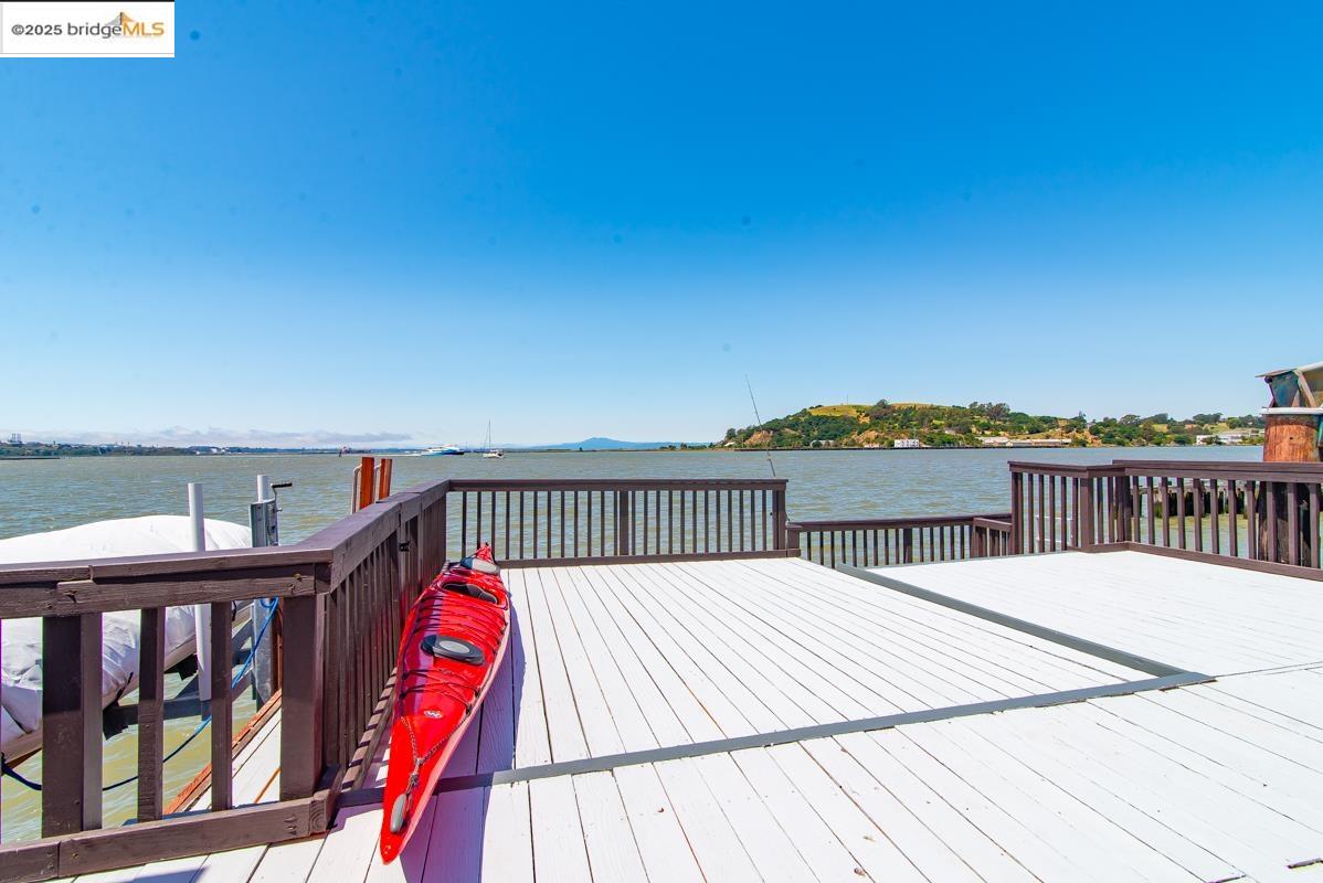 8 Sandy Beach Road